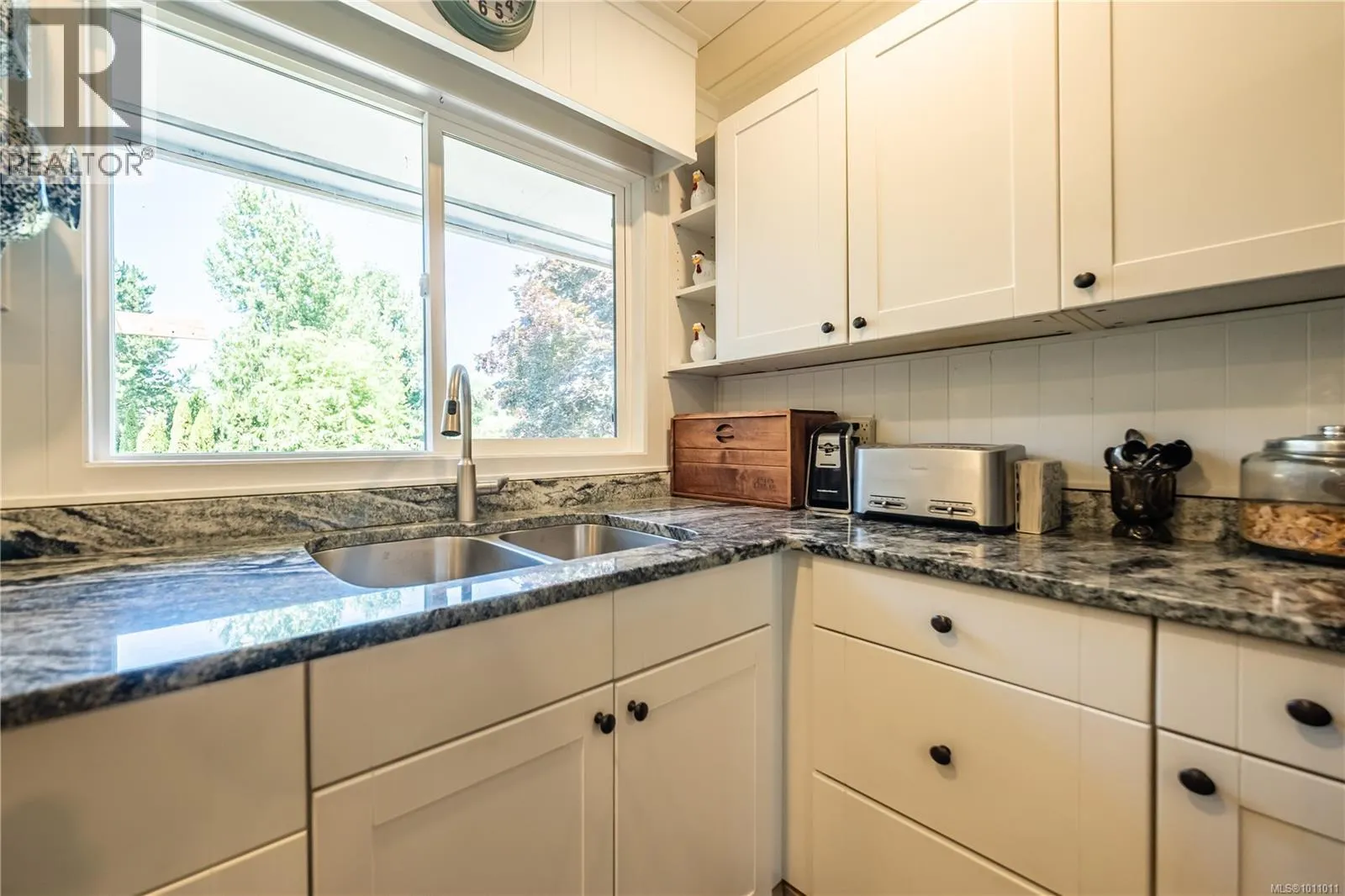 410 Janes Pl