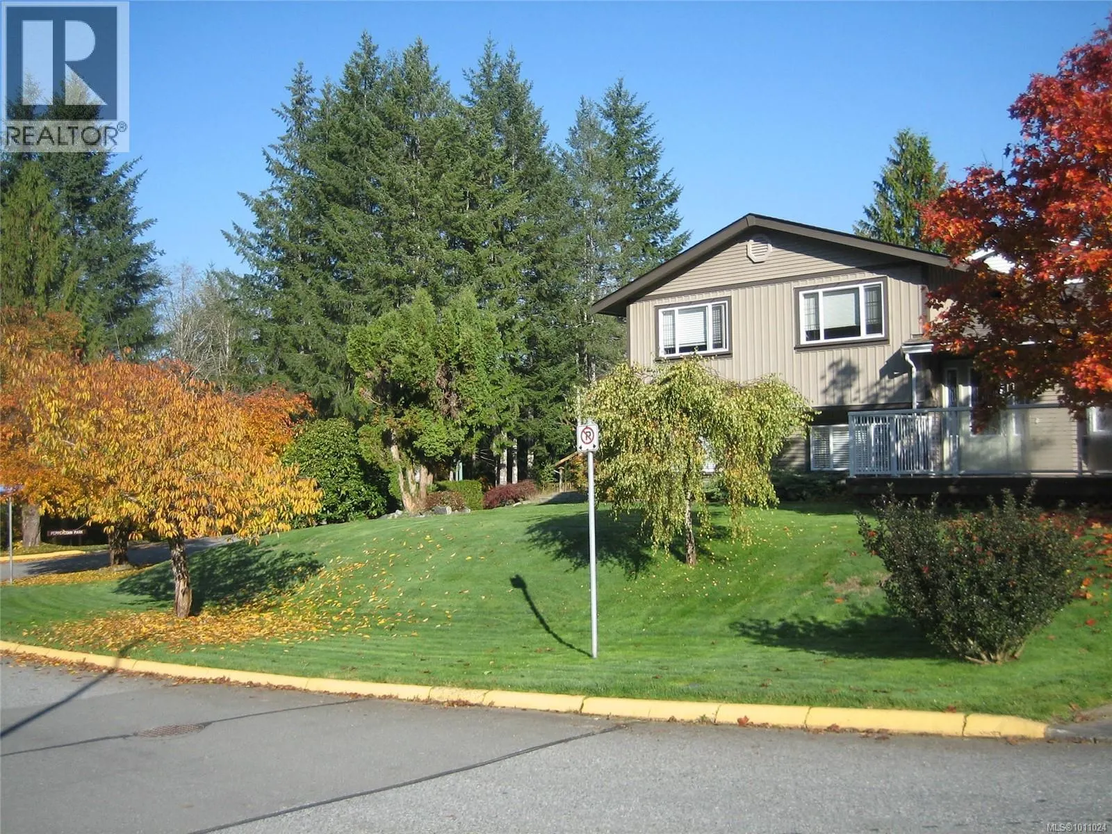 533 Dogwood Dr