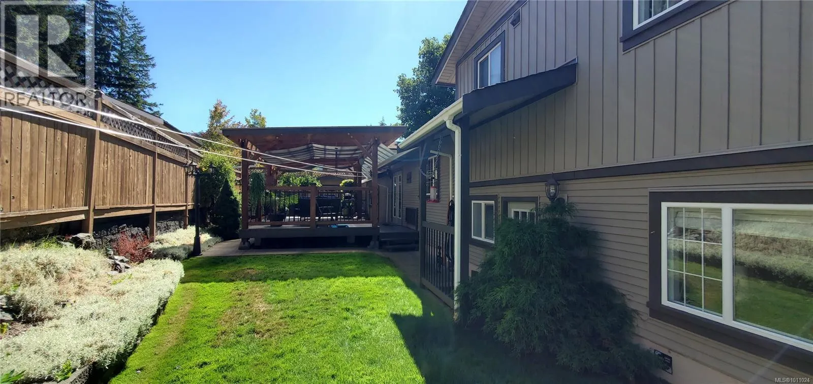 533 Dogwood Dr