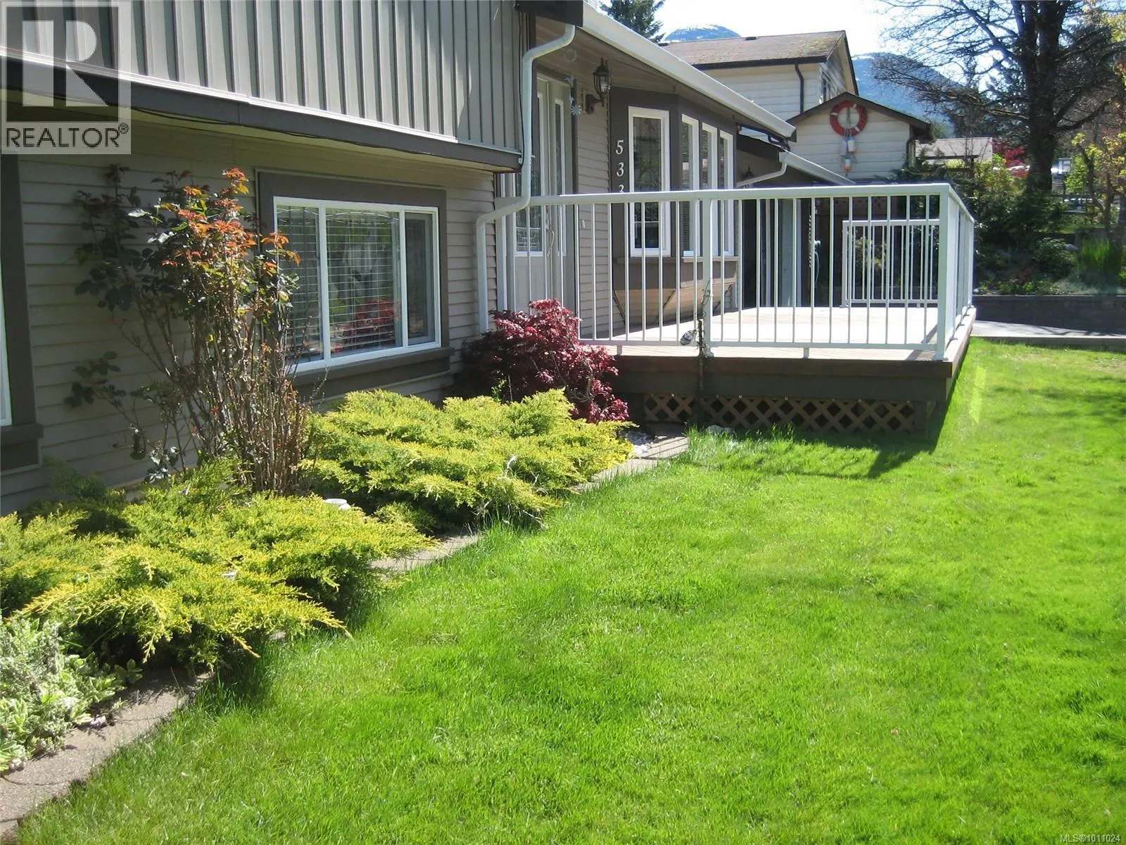 533 Dogwood Dr