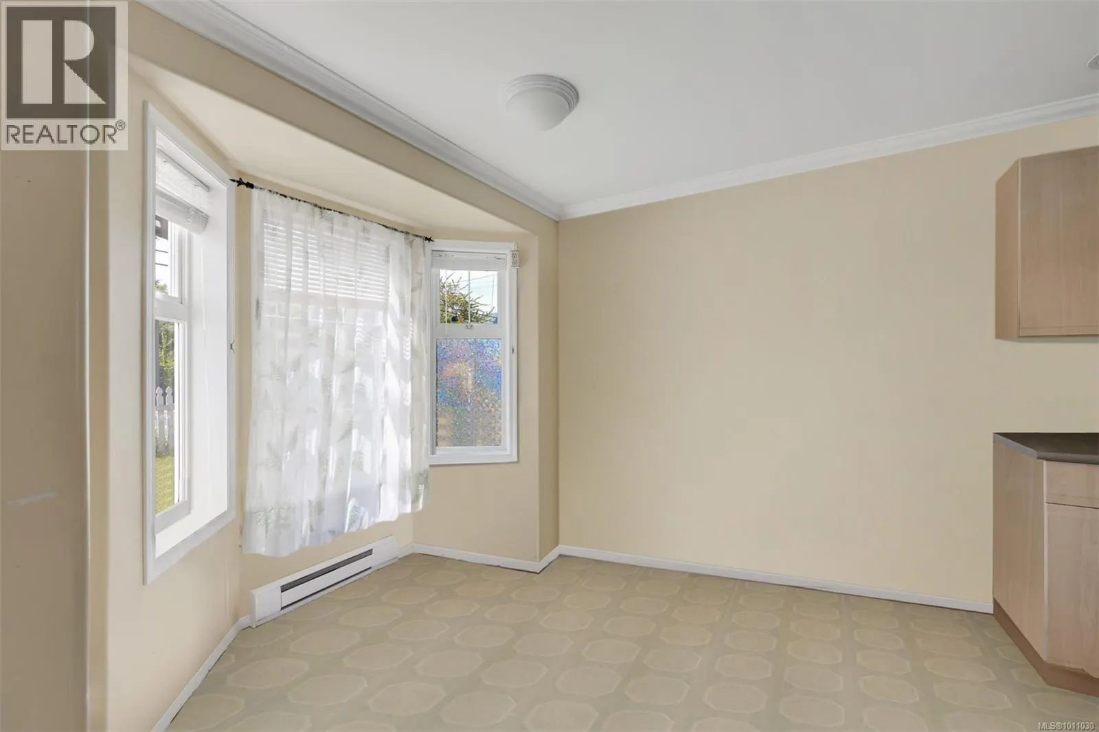 1168 Caledonia Ave