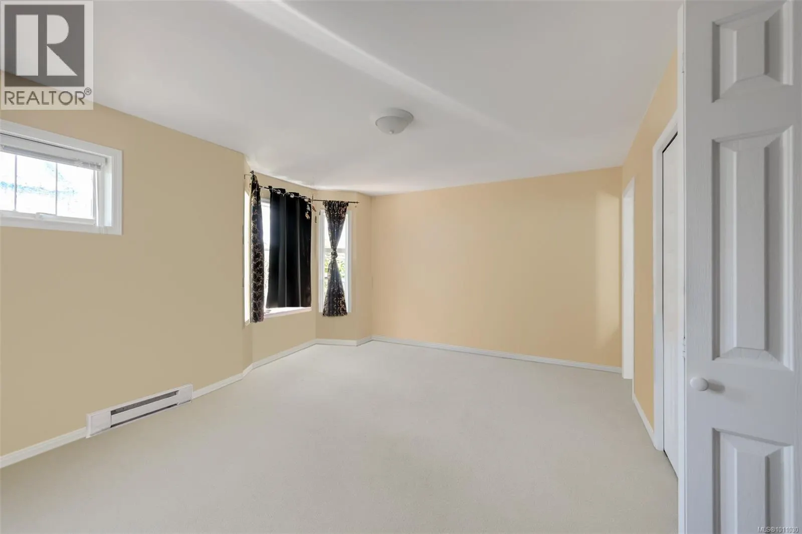 1168 Caledonia Ave