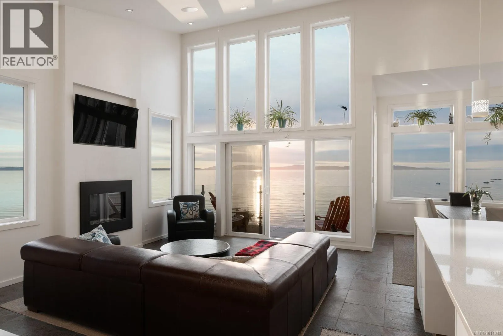 5009 Cordova Bay Rd