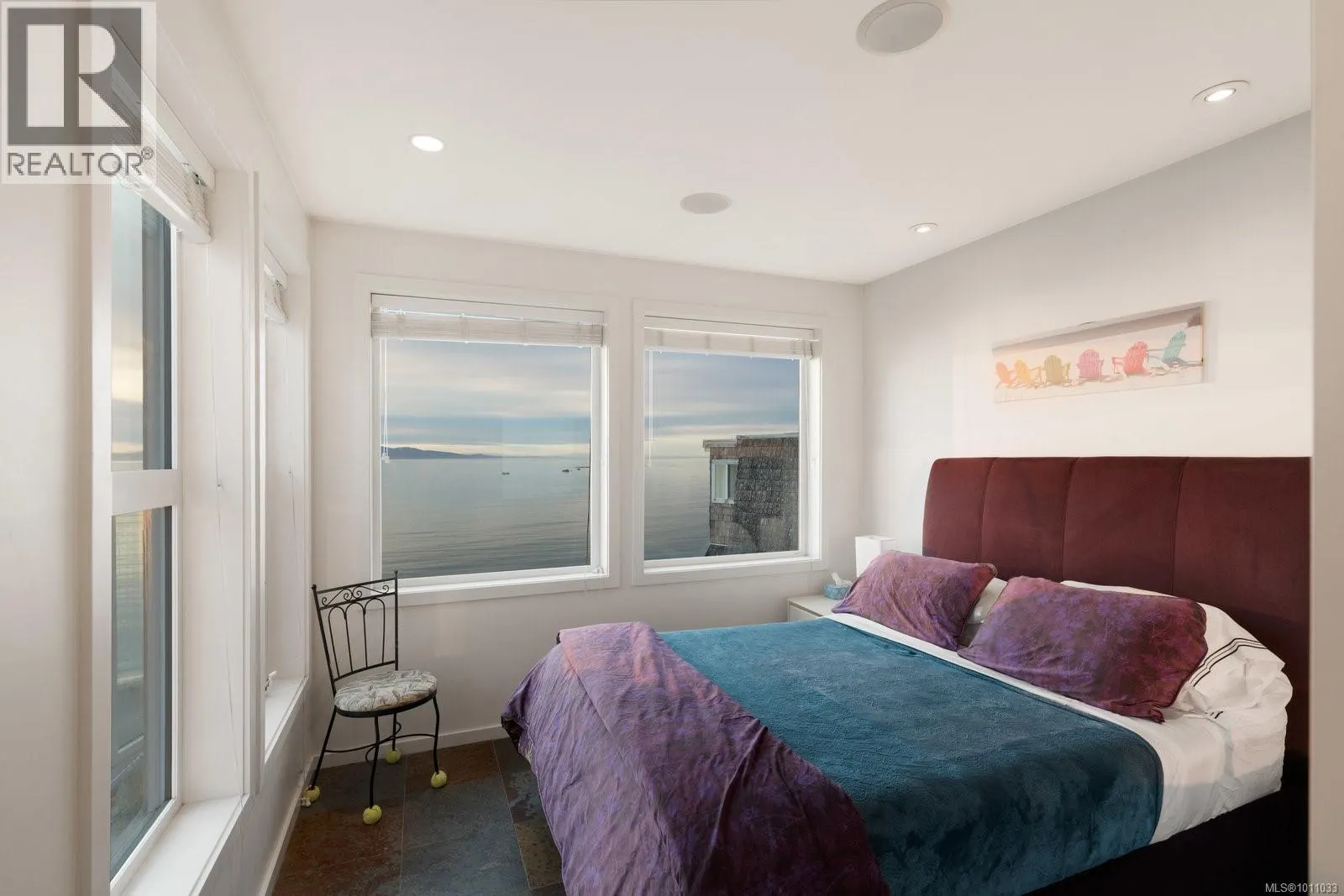 5009 Cordova Bay Rd