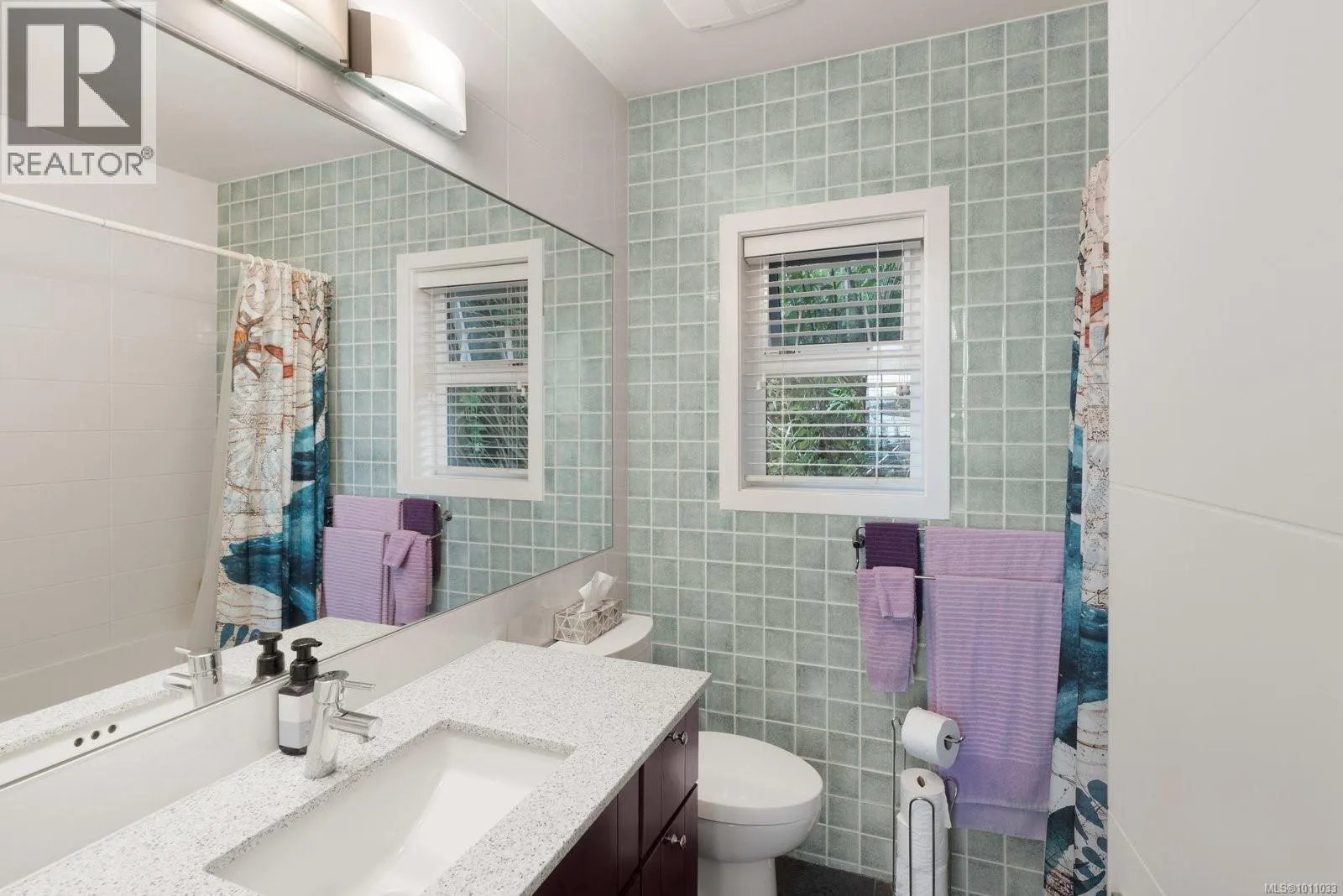5009 Cordova Bay Rd