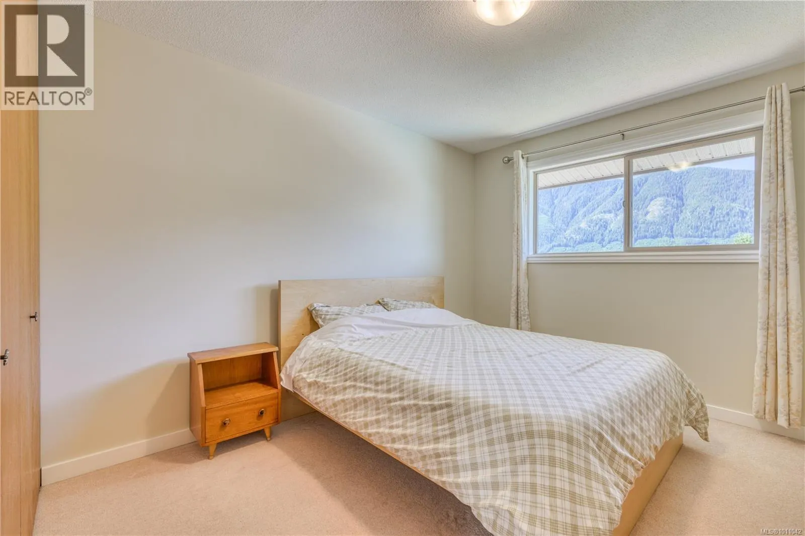 306 Haida Ave