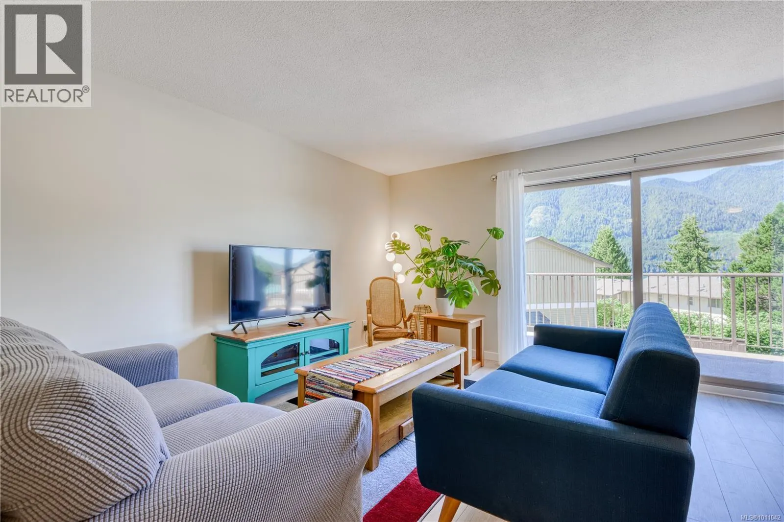 306 Haida Ave
