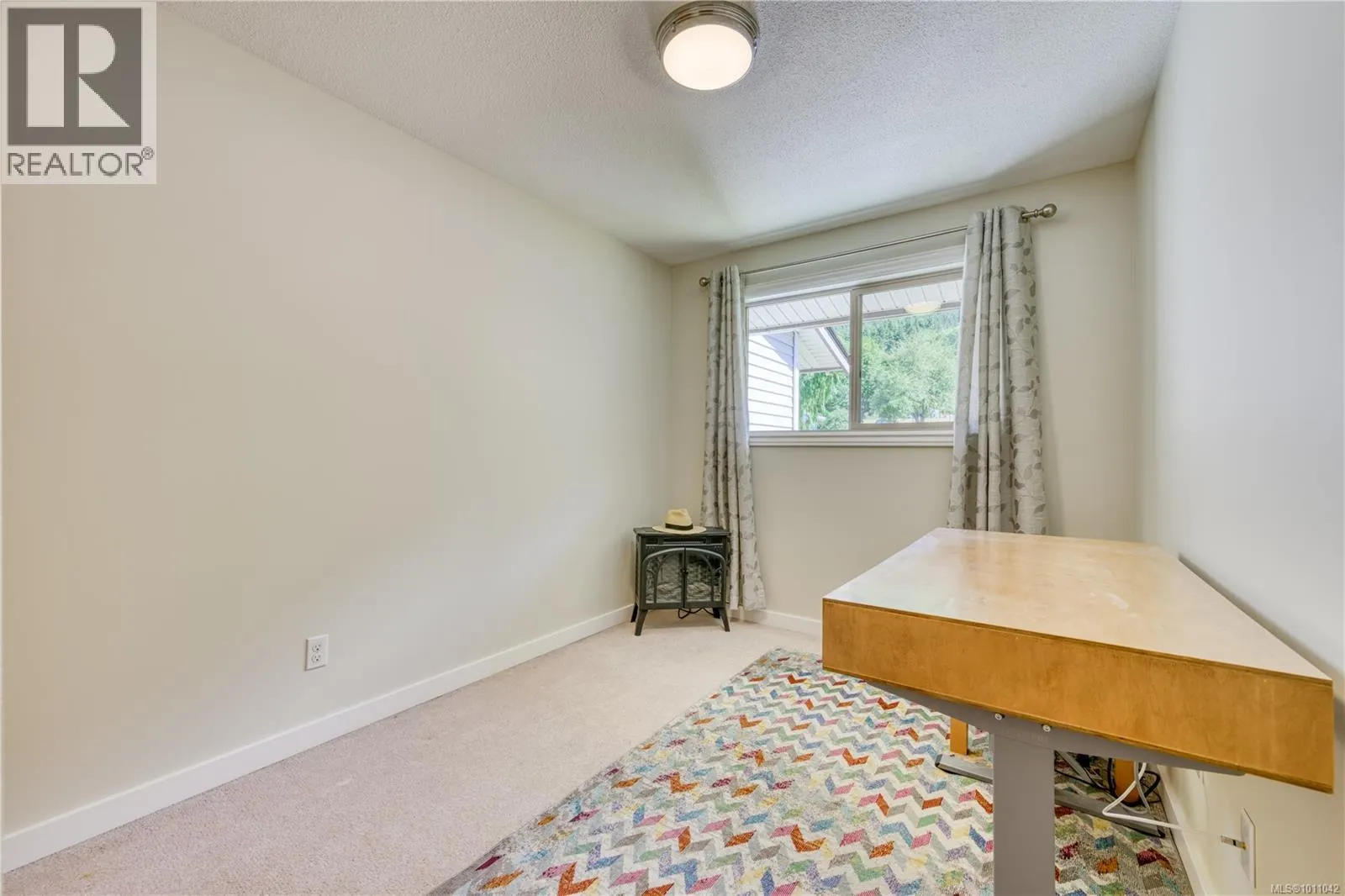 306 Haida Ave