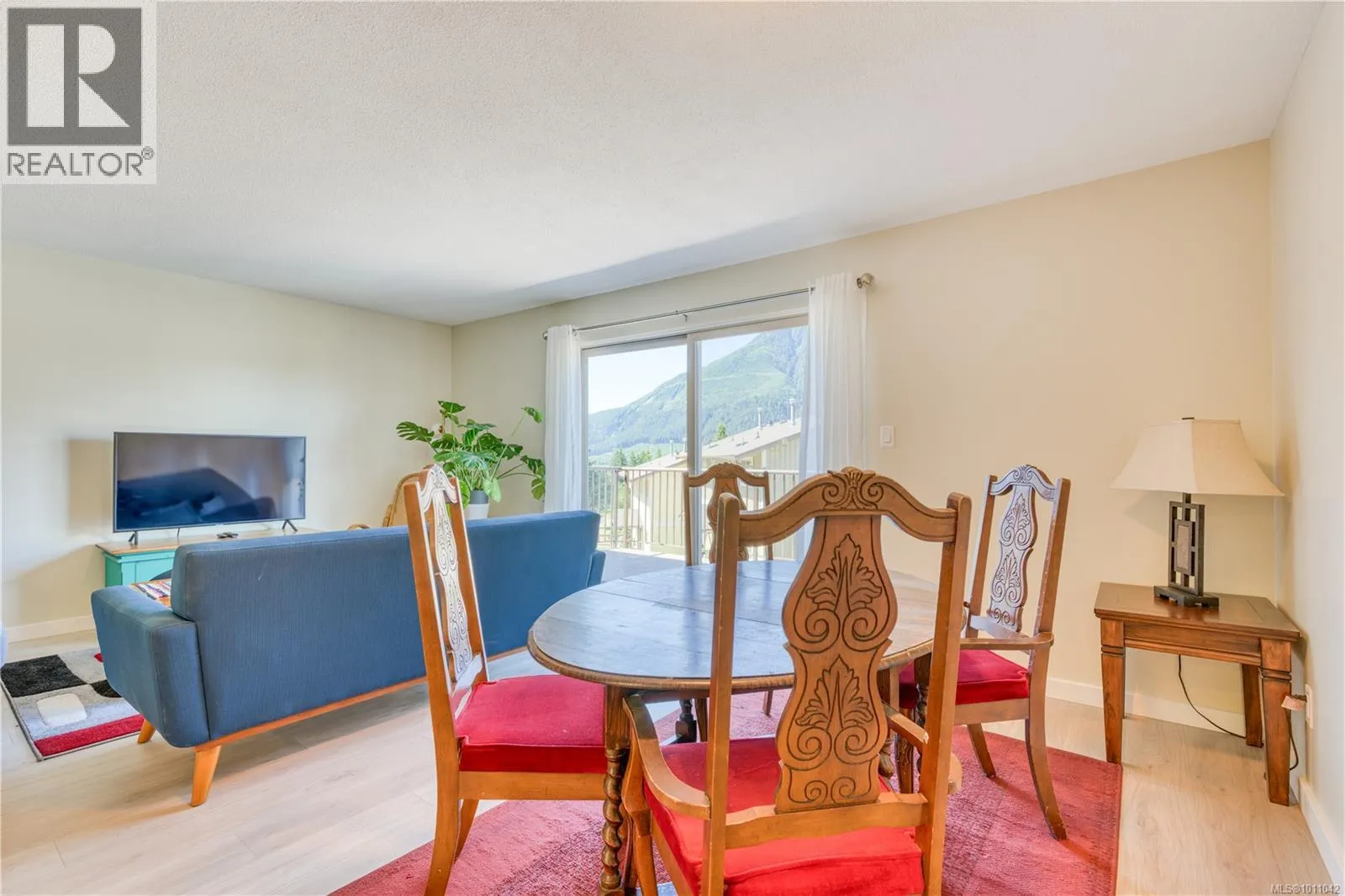306 Haida Ave