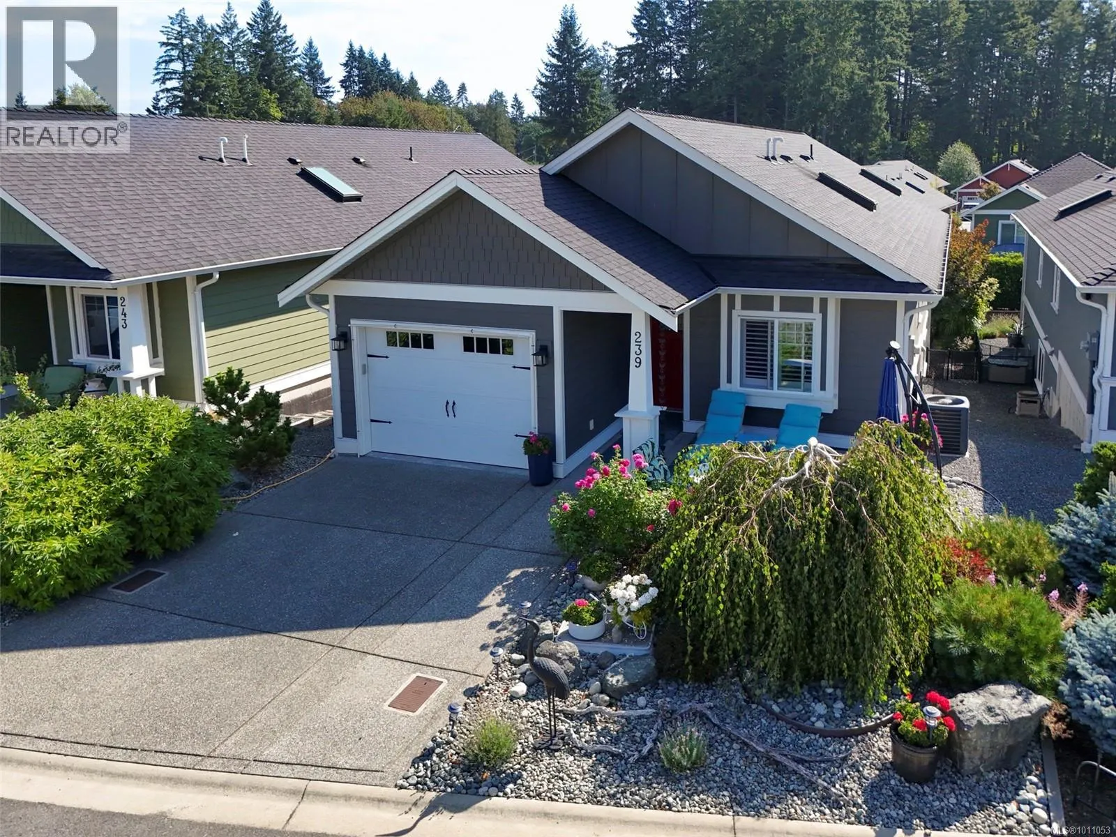 239 Edgewood Cres