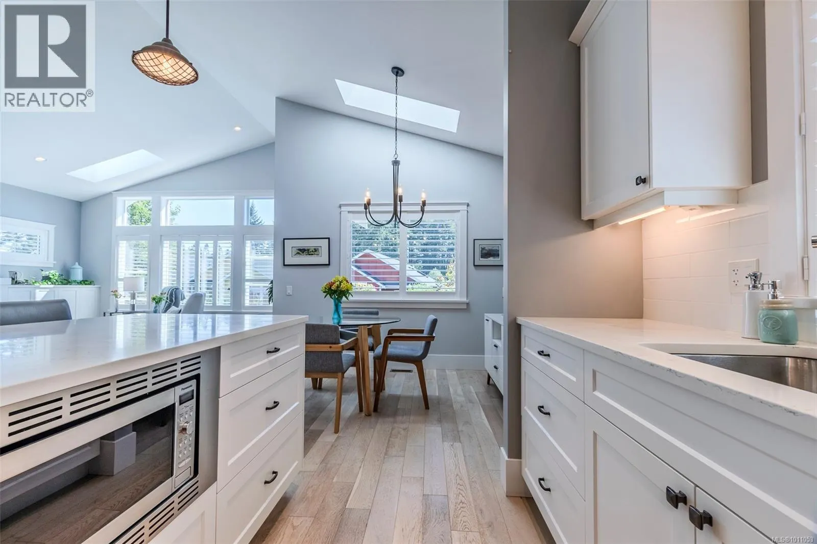 239 Edgewood Cres