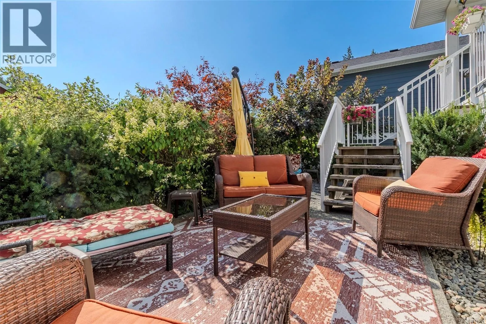 239 Edgewood Cres