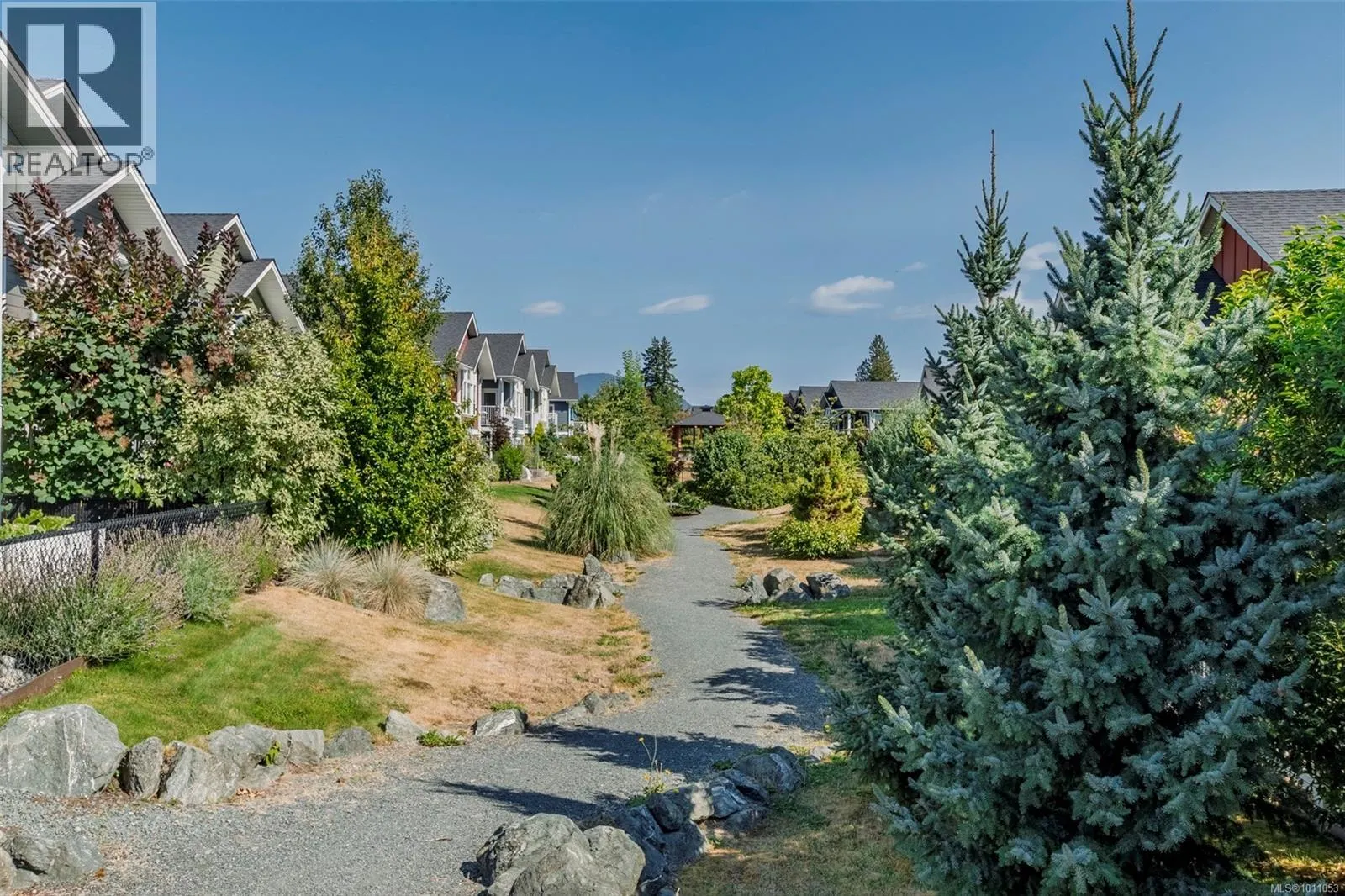 239 Edgewood Cres