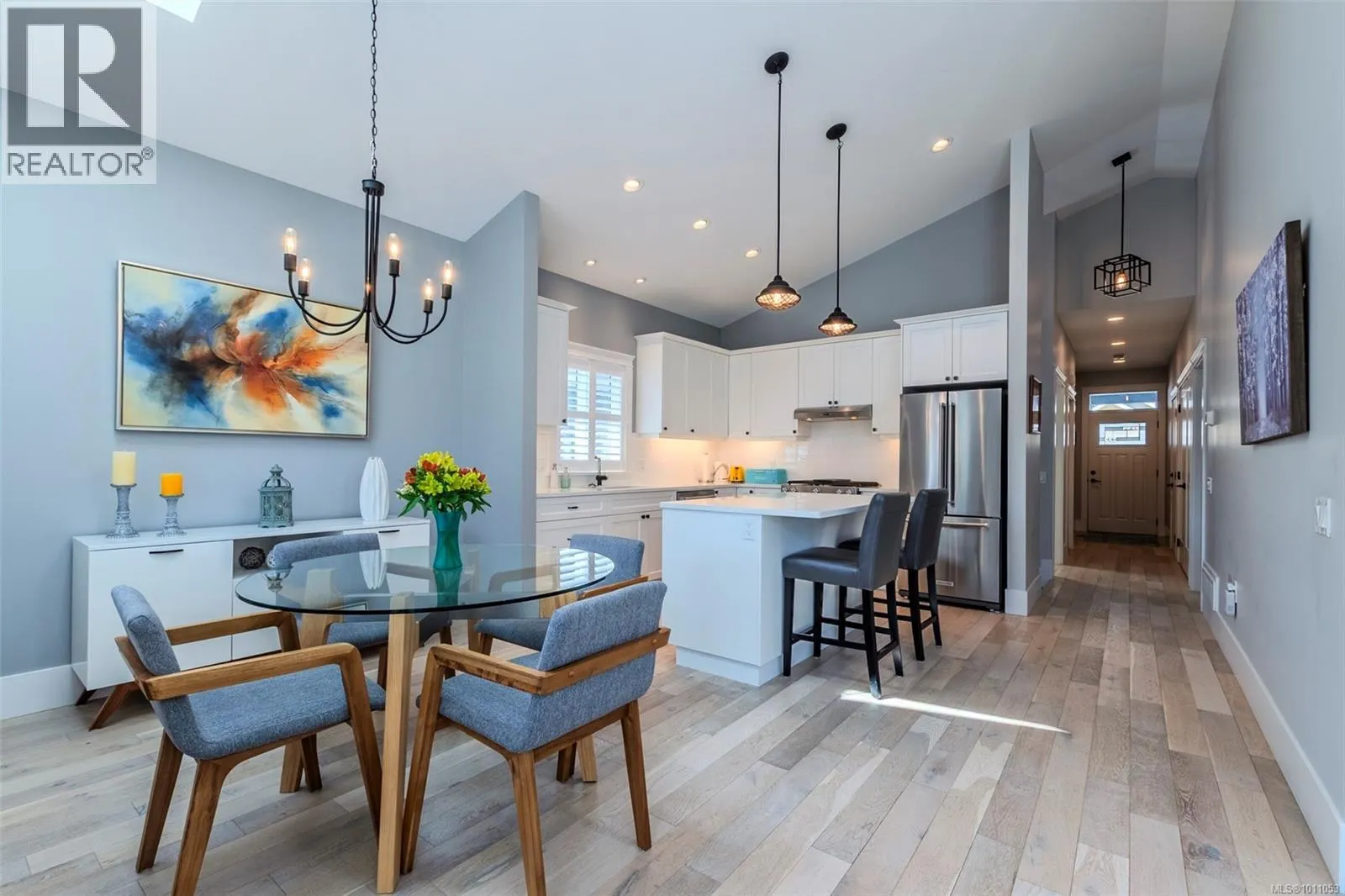 239 Edgewood Cres