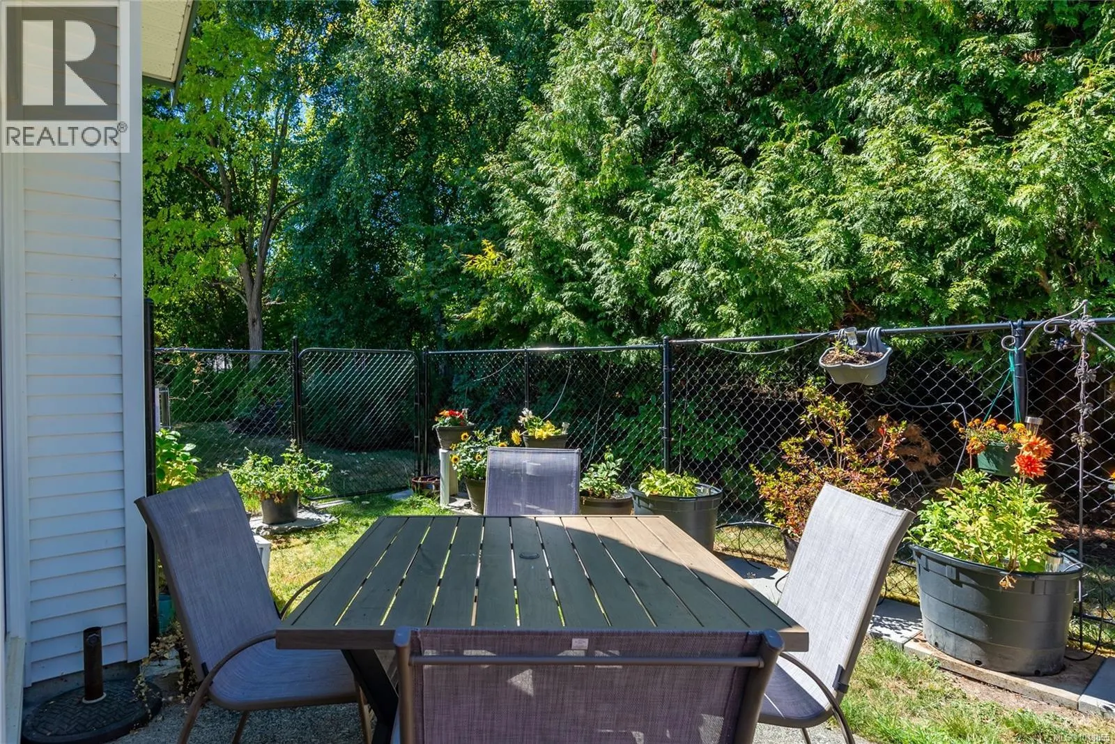 10 396 Harrogate Rd