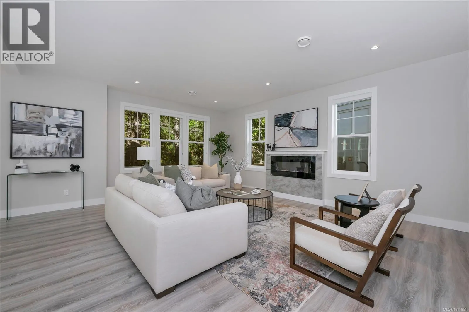 3315 West Oak Pl