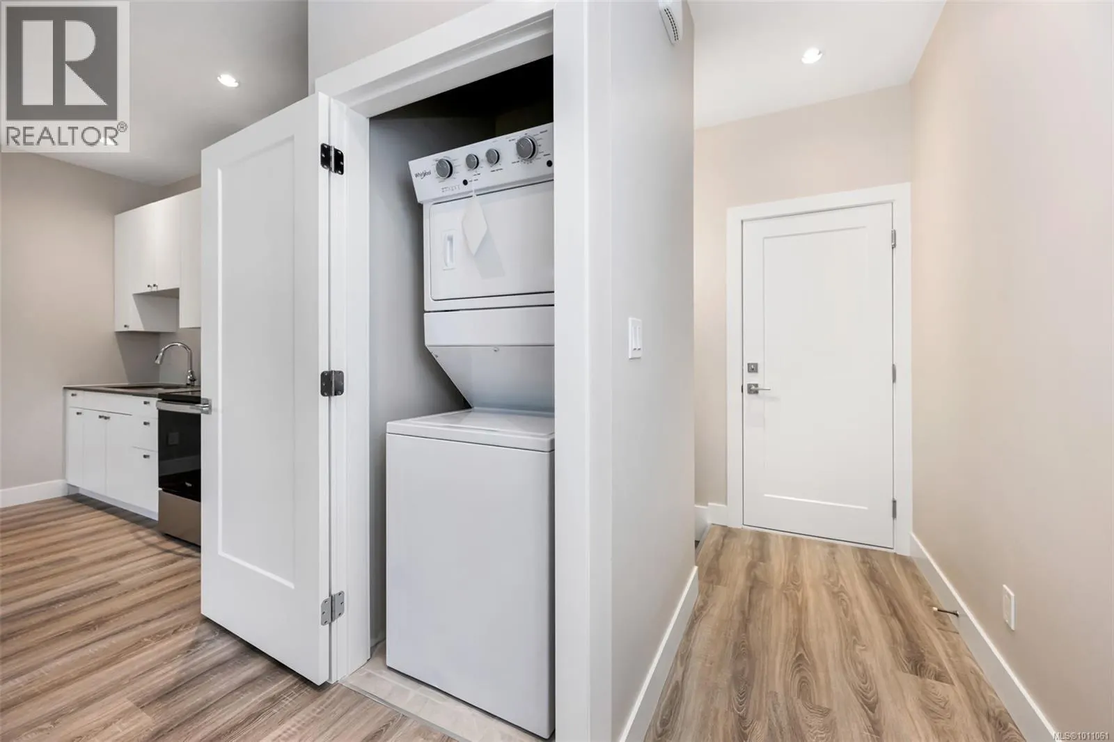 3315 West Oak Pl