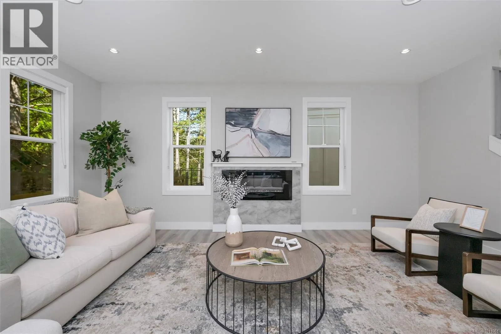 3315 West Oak Pl