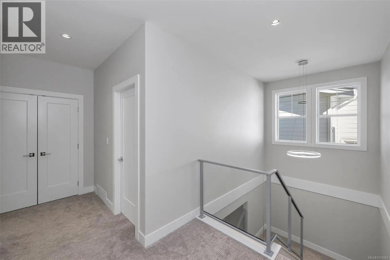 3315 West Oak Pl