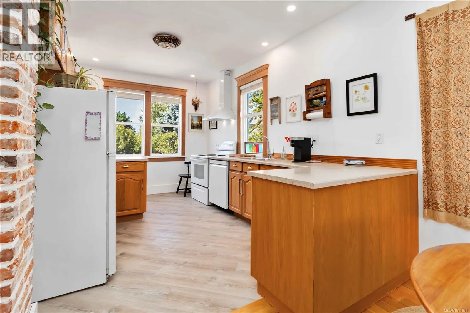 149 Maddock Ave W