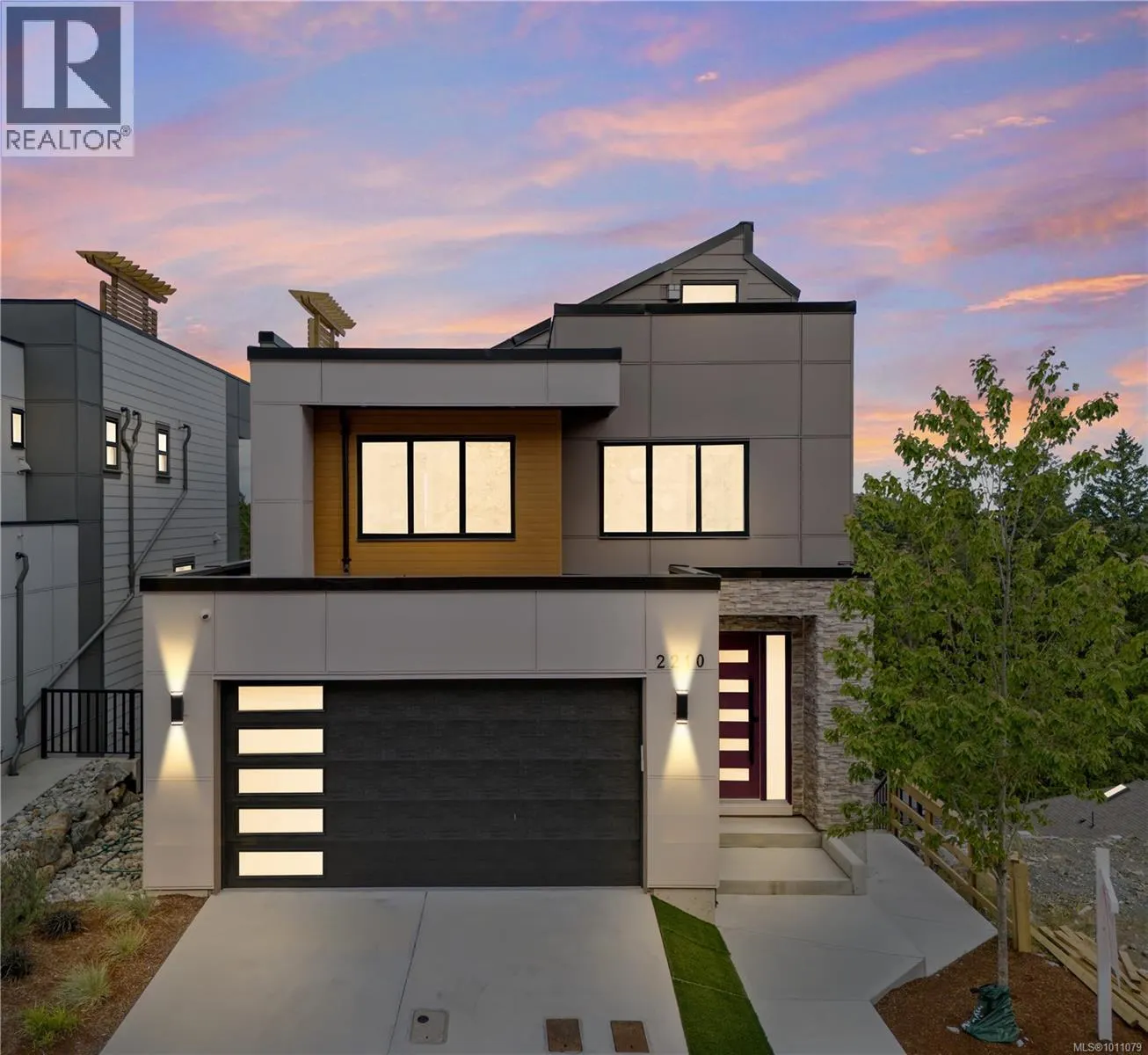 2210 Archer Gate
