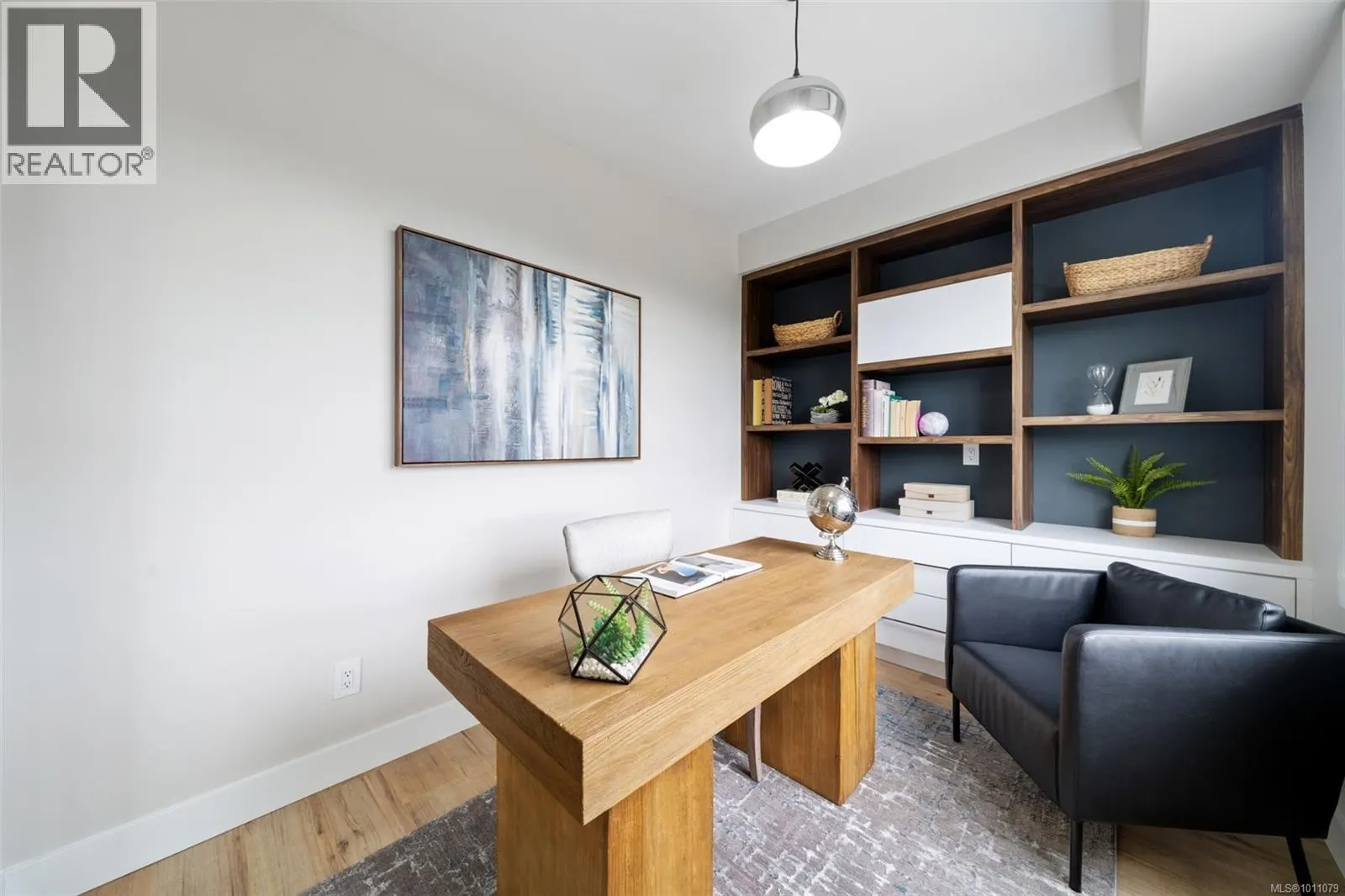 2210 Archer Gate