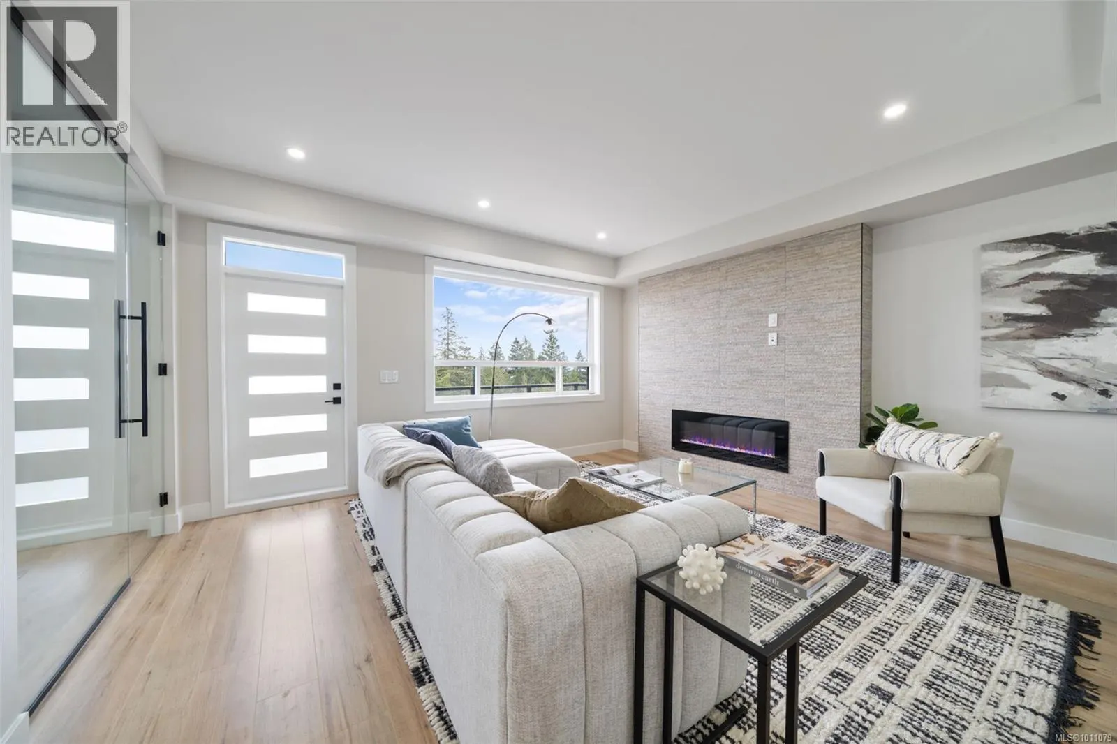 2210 Archer Gate