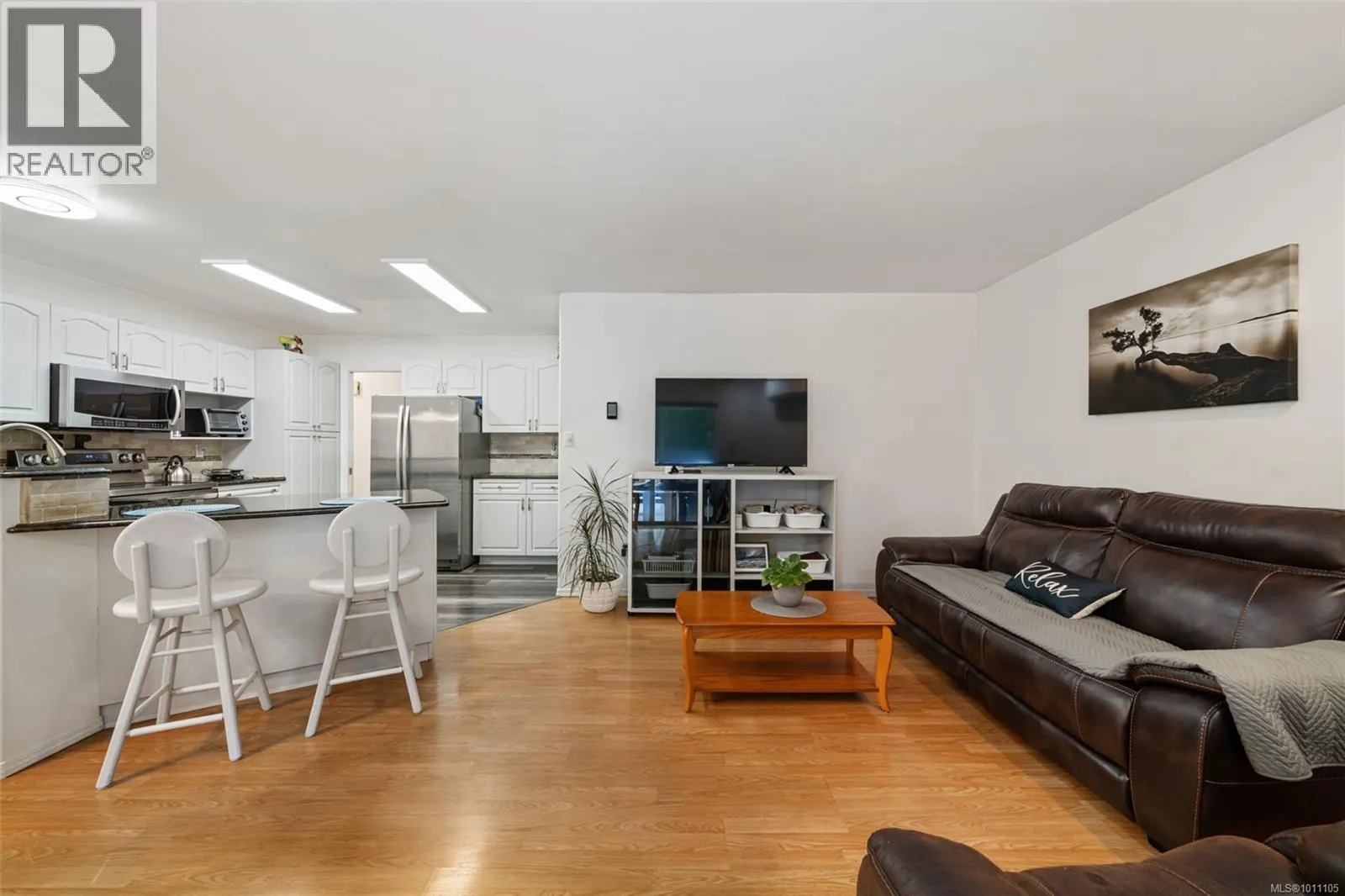 18 North Shore Rd