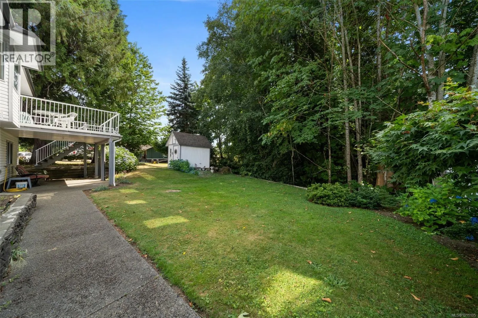18 North Shore Rd