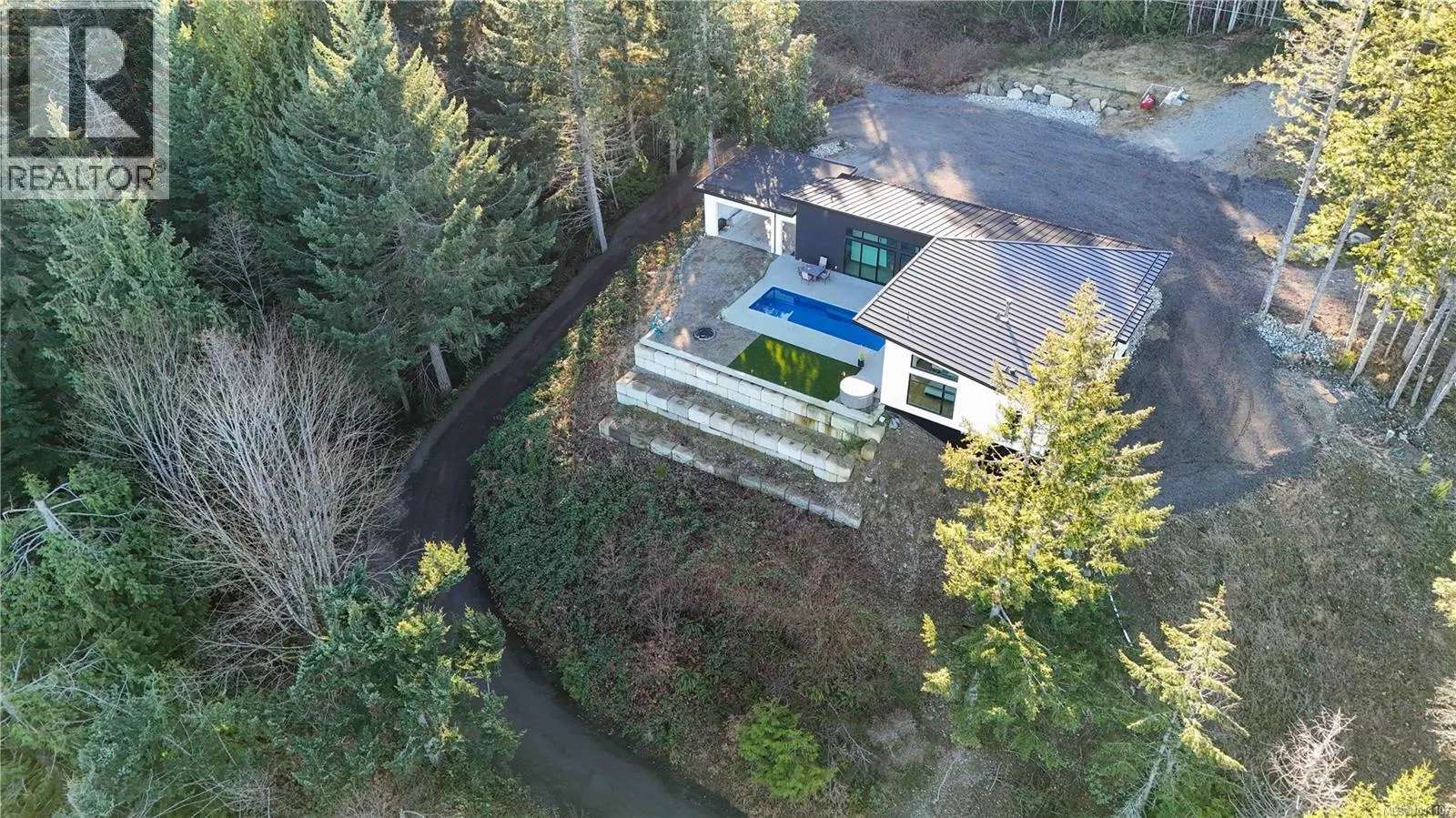 6290 Phantom Rd