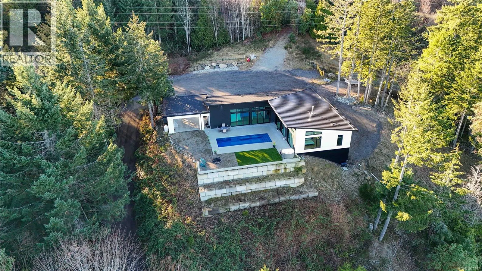 6290 Phantom Rd