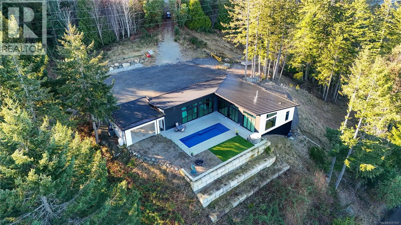 6290 Phantom Rd