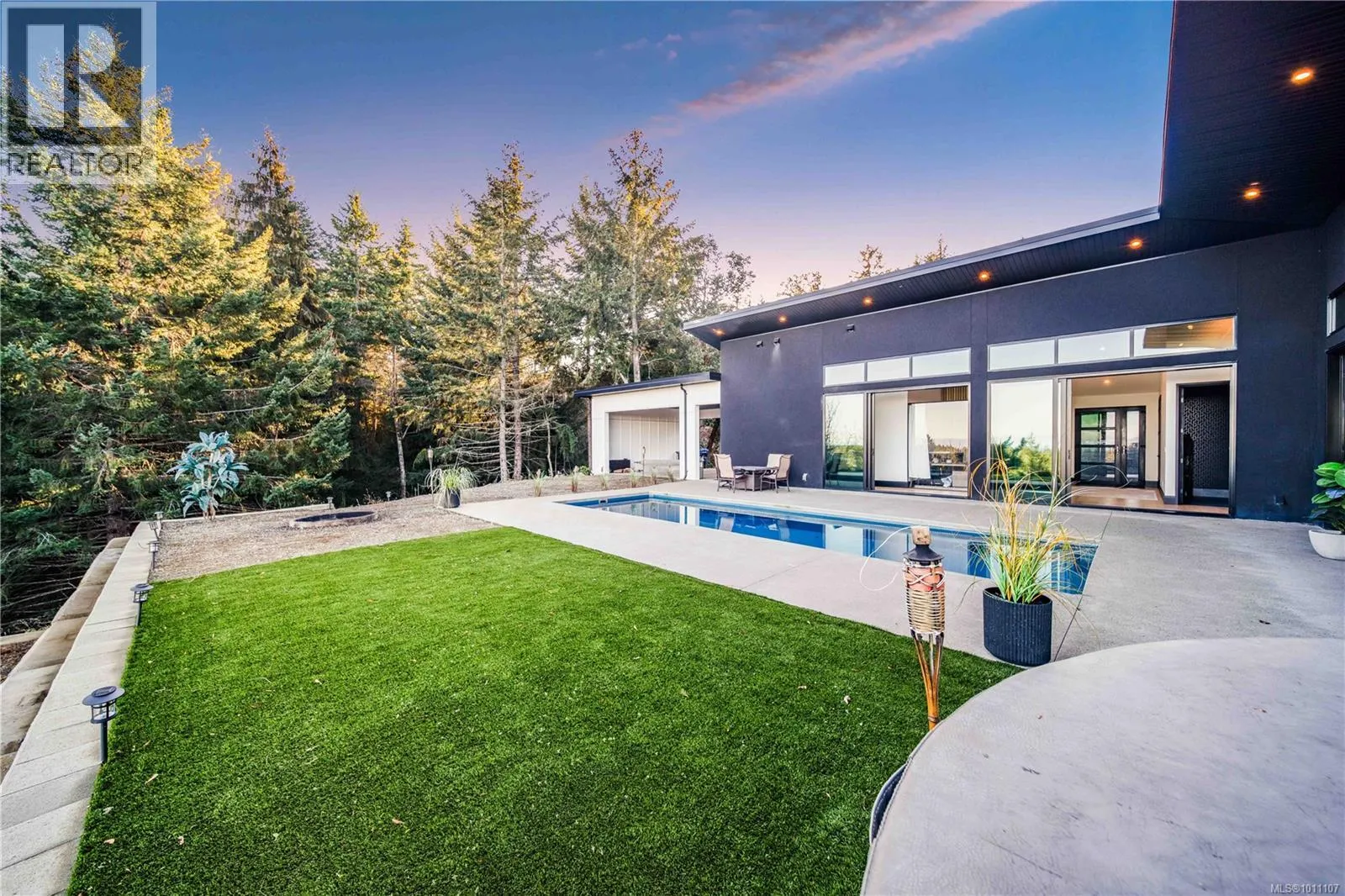 6290 Phantom Rd