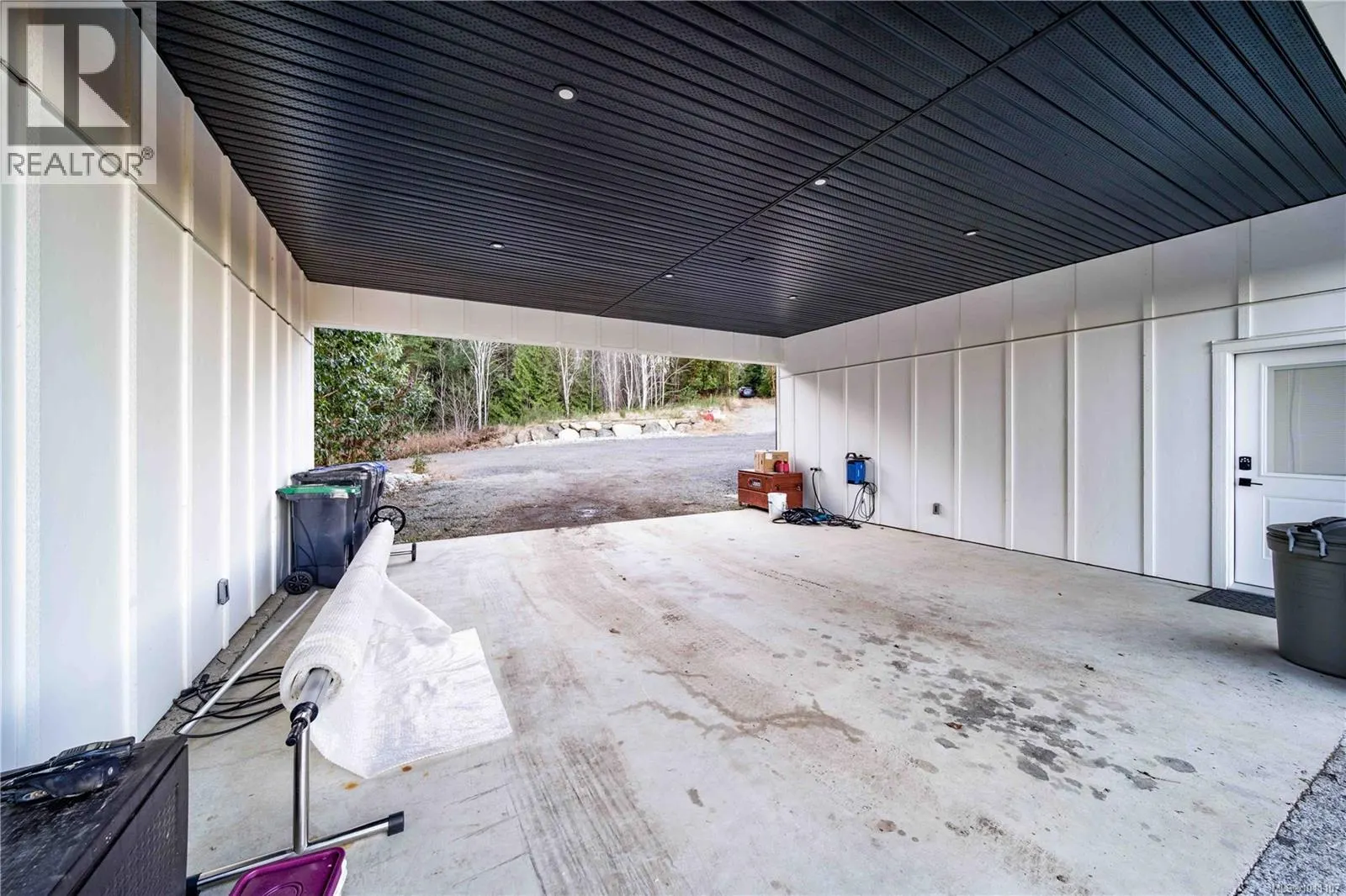 6290 Phantom Rd