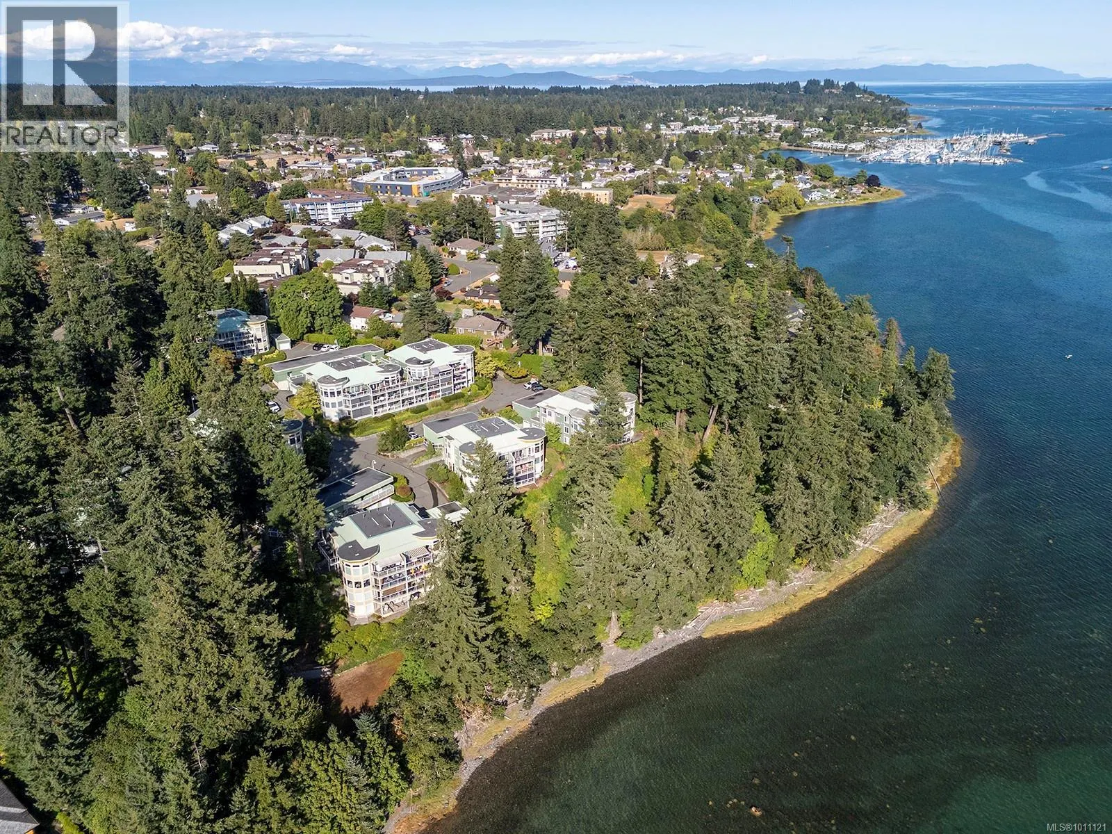 206 2275 Comox Ave