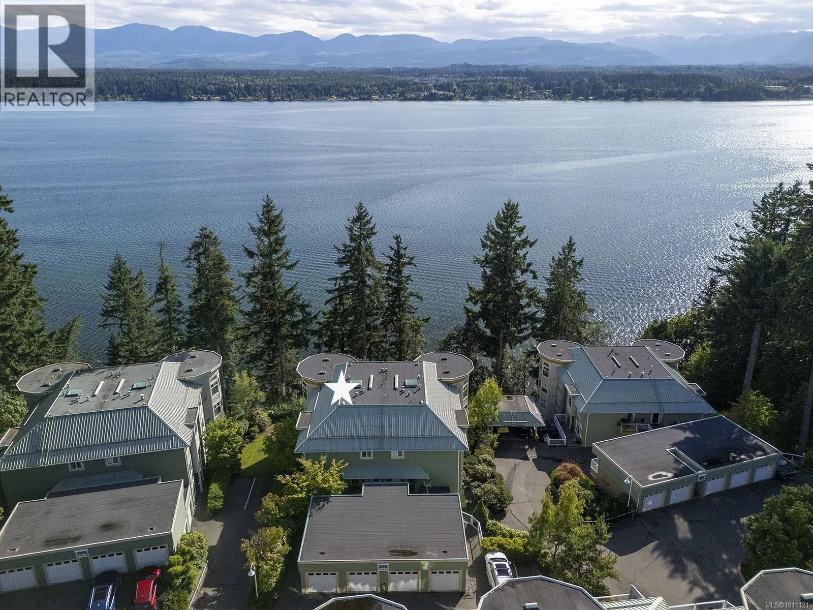 206 2275 Comox Ave