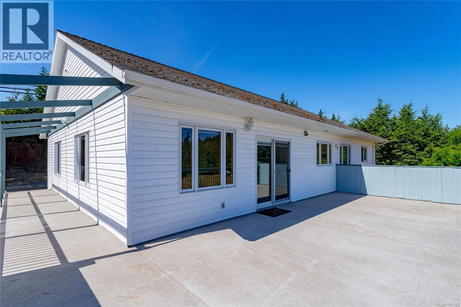 681 Lombard Dr