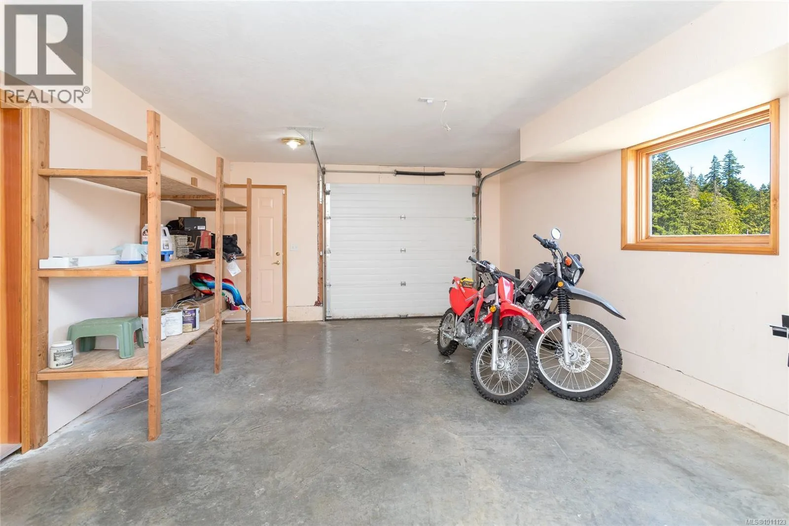 681 Lombard Dr