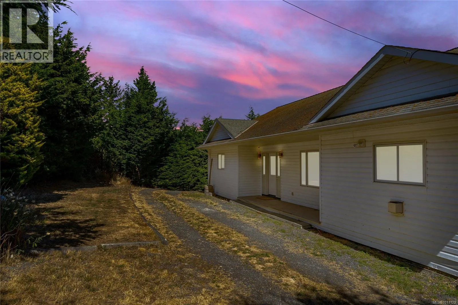 681 Lombard Dr