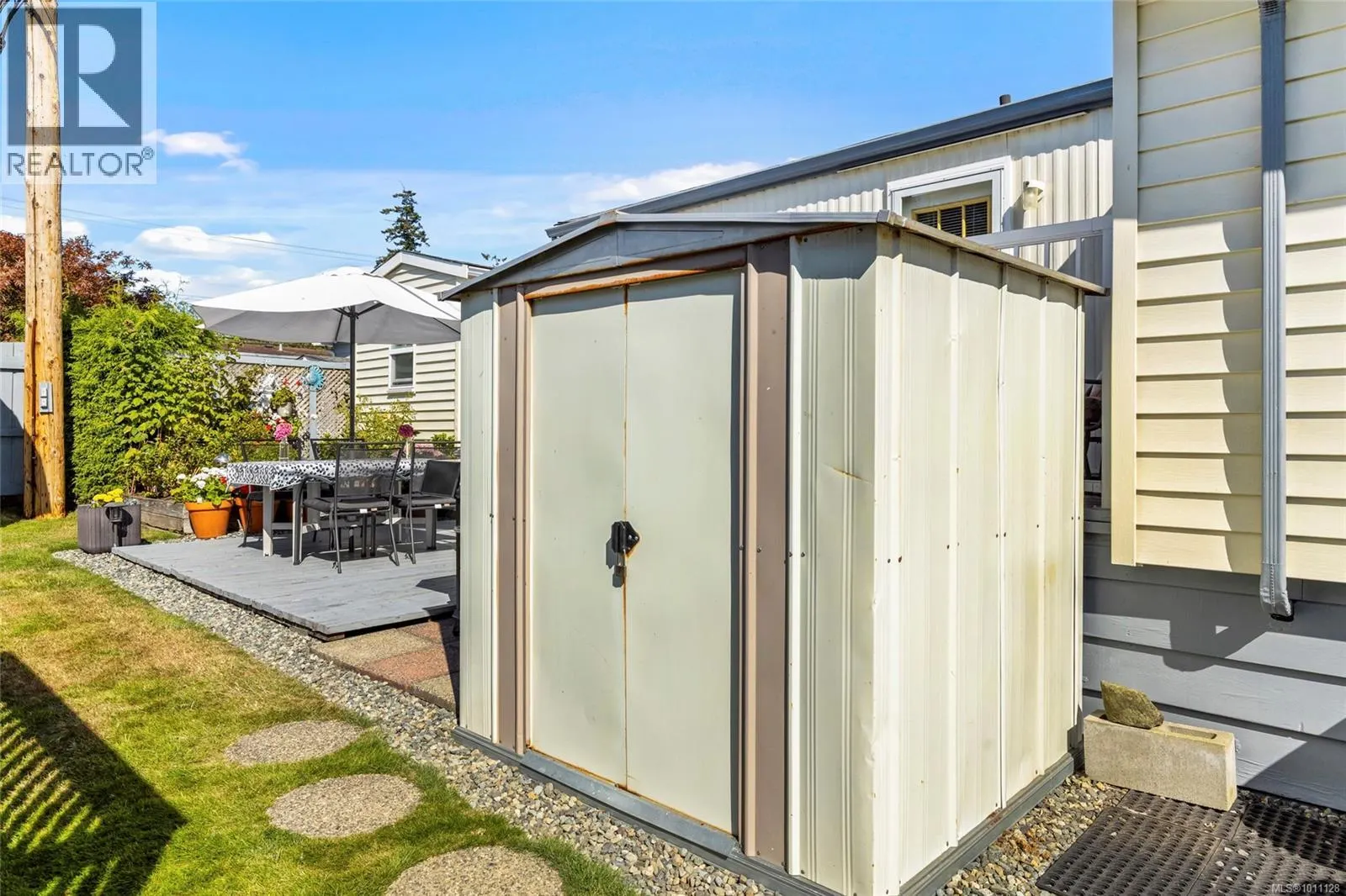 92 7701 Central Saanich Rd