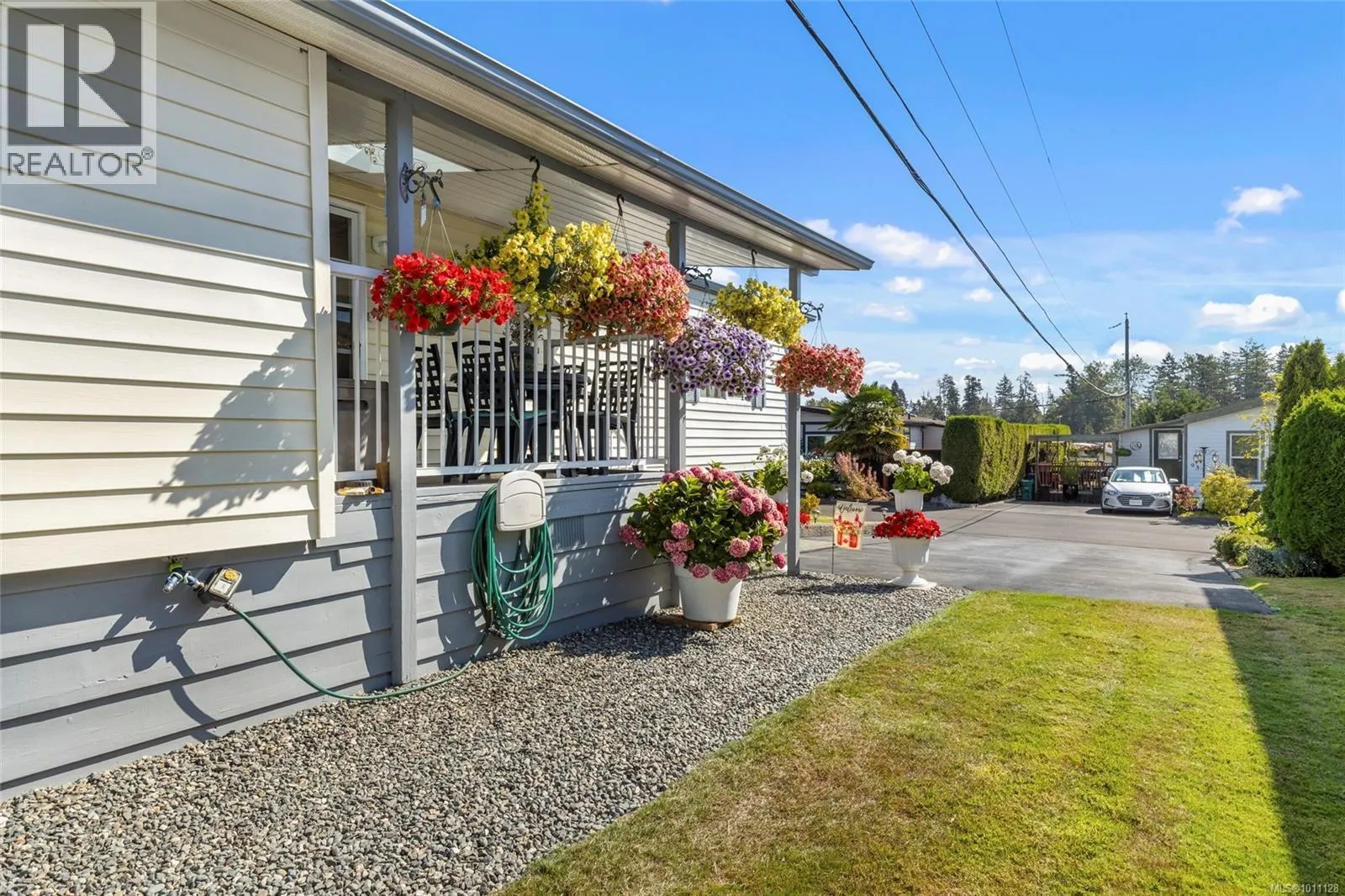 92 7701 Central Saanich Rd