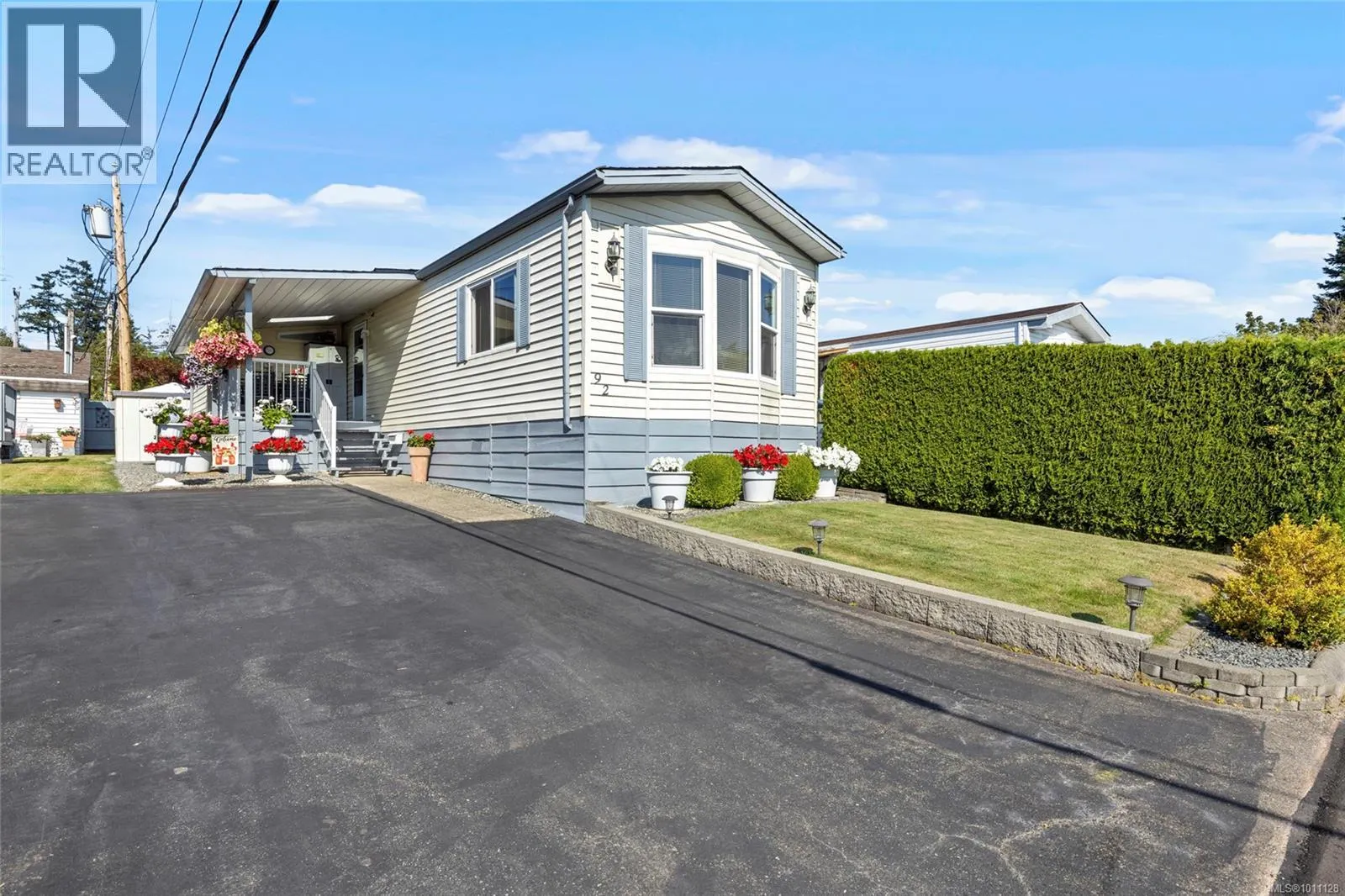 92 7701 Central Saanich Rd
