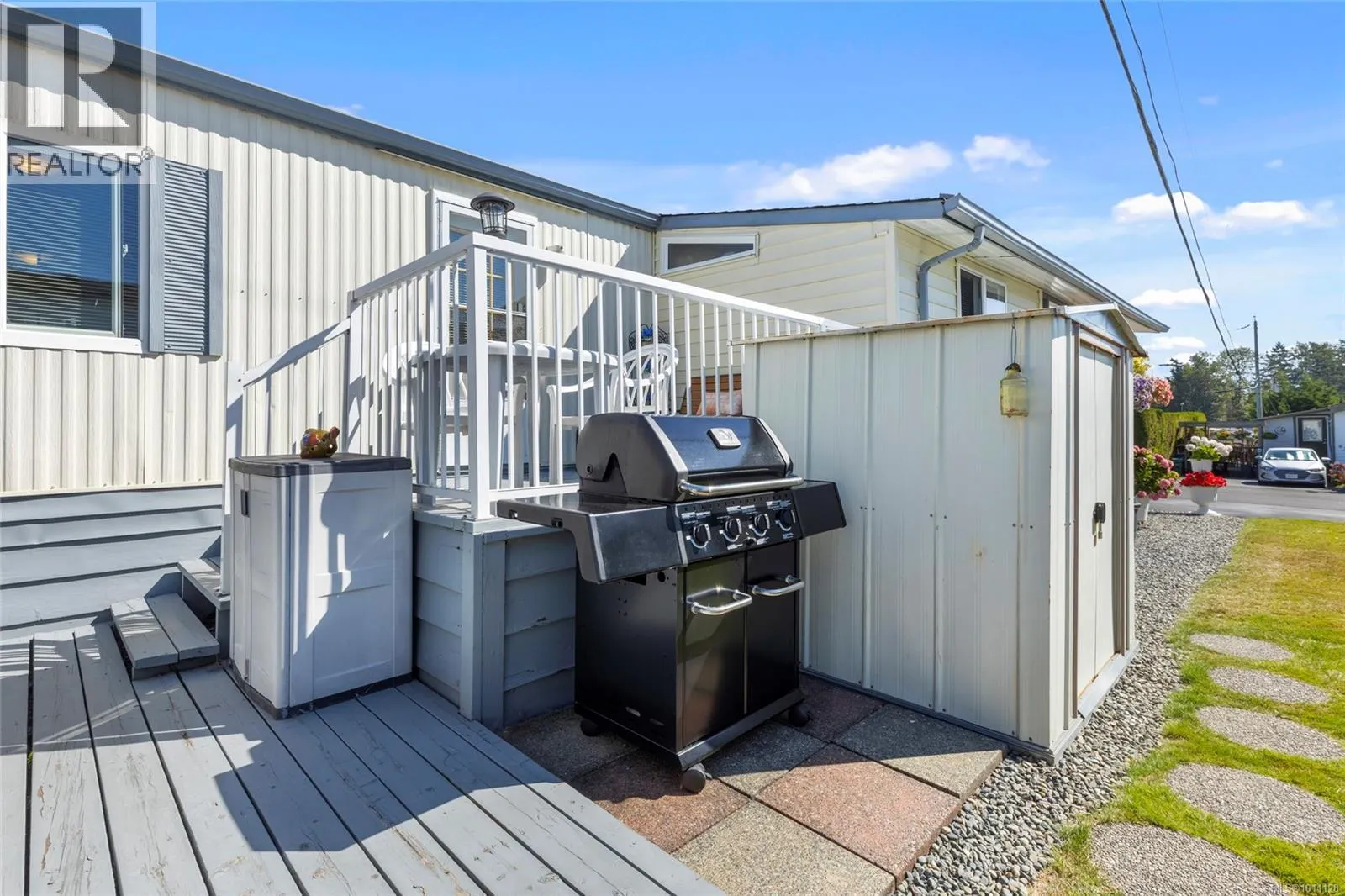 92 7701 Central Saanich Rd
