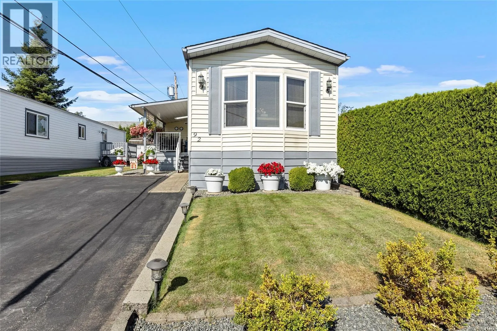 92 7701 Central Saanich Rd