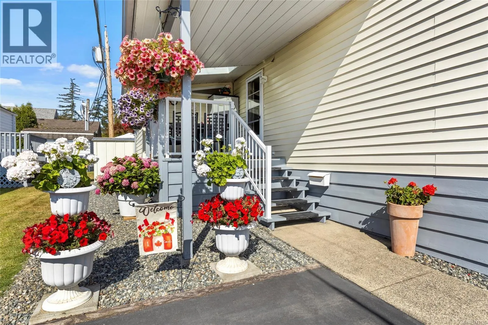 92 7701 Central Saanich Rd