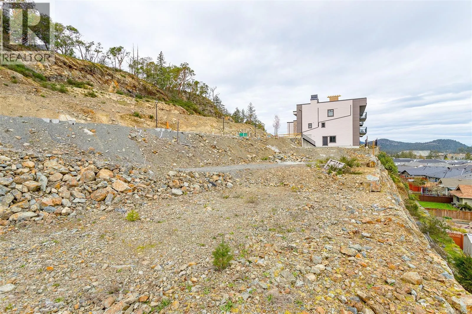 2230 Archer Gate