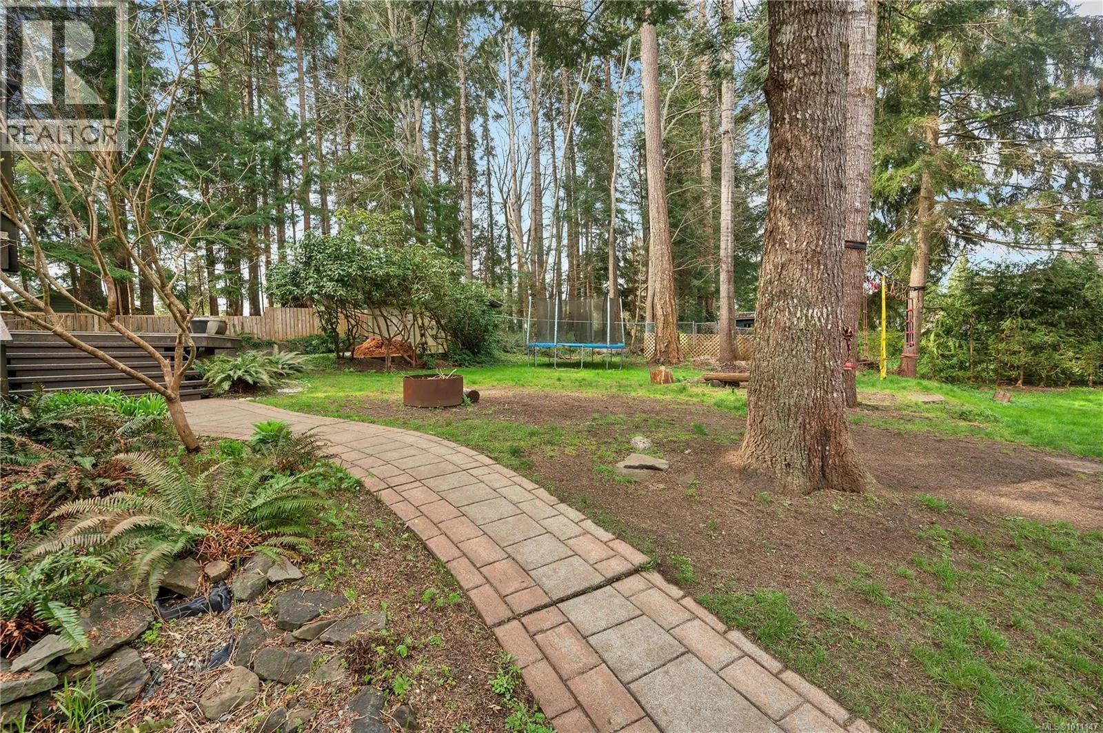3844 Sutil Rd