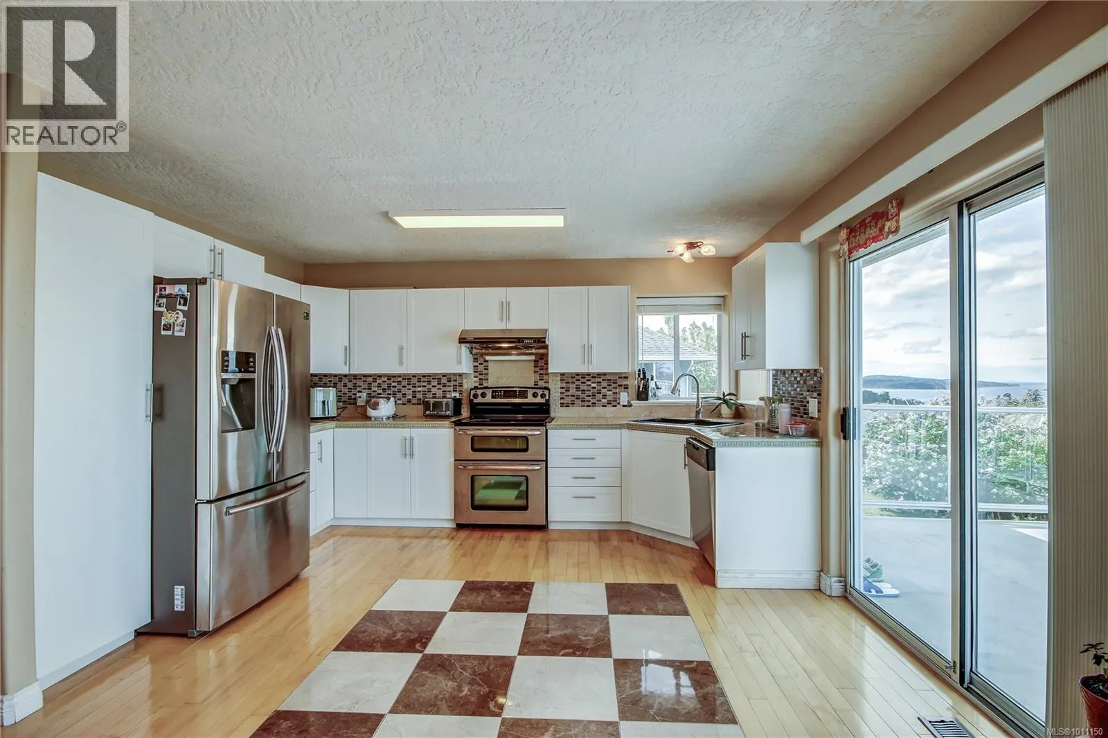 6465 LaSalle Rd