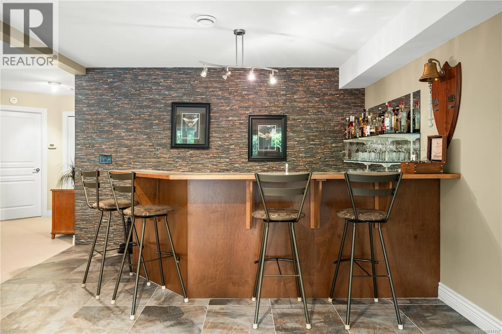 3225 Willowmere Cres