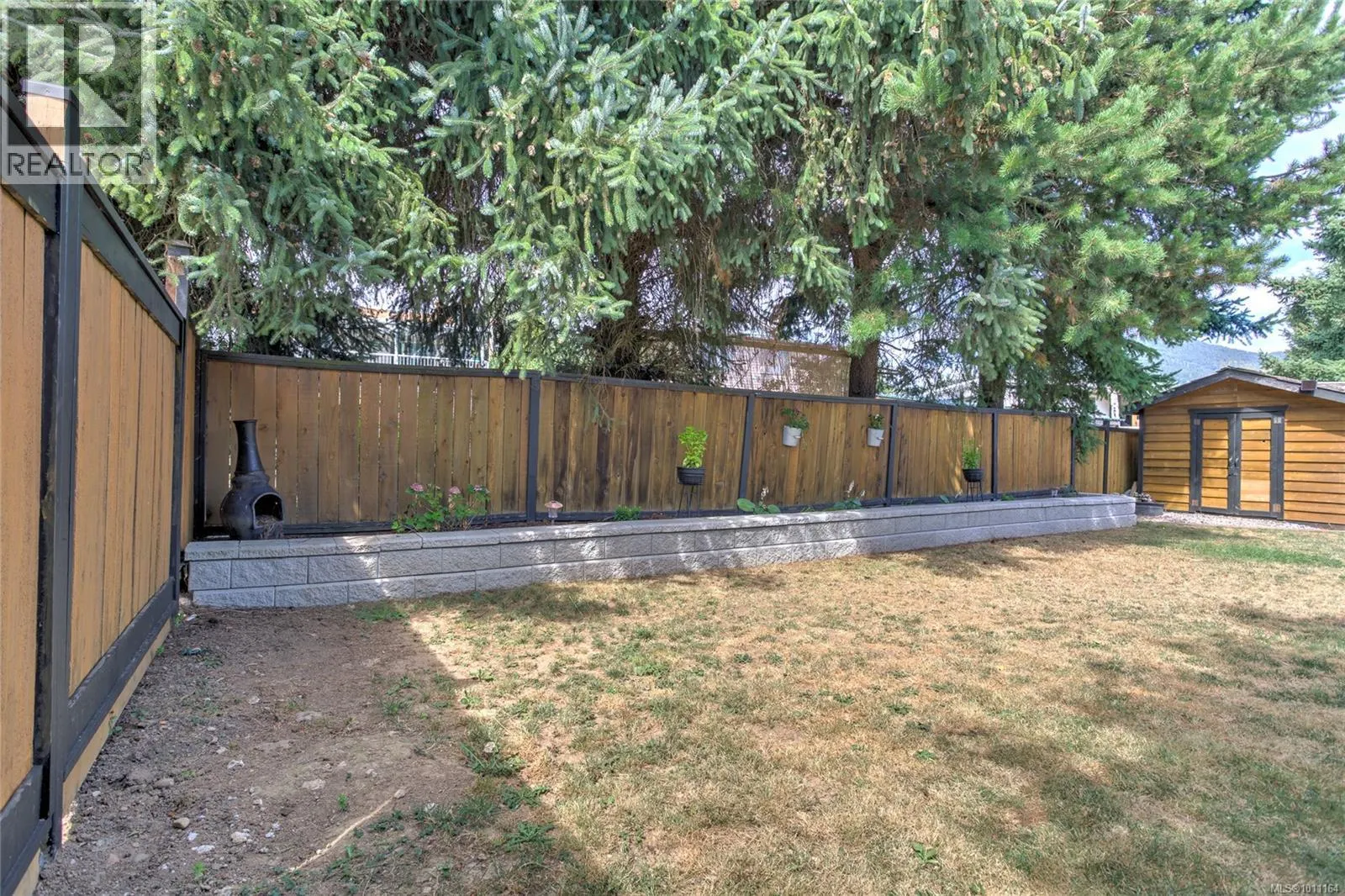 6144 Edgehill Pl